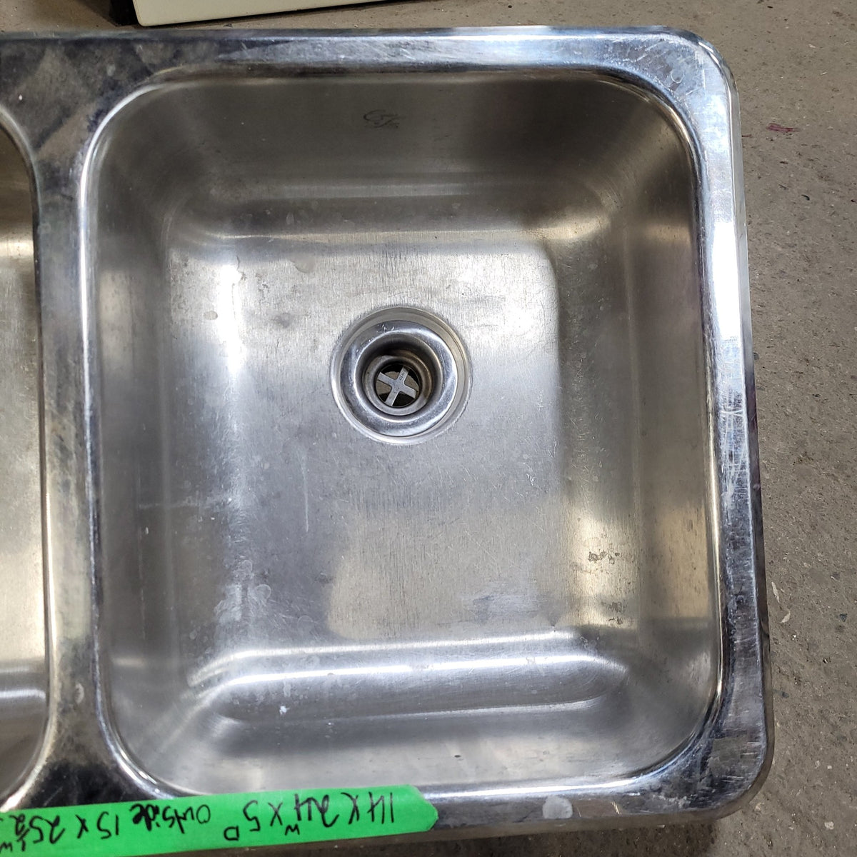 Buy Used RV Kitchen Sink 25 1/2” W x 15” L Online Young Farts RV Parts