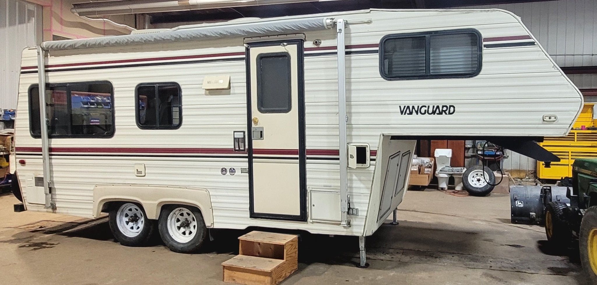 1989 Vanguard VFW 22 Fifth Wheel Parts List - Hunters Manufacturing Ltd. - Young Farts RV Parts