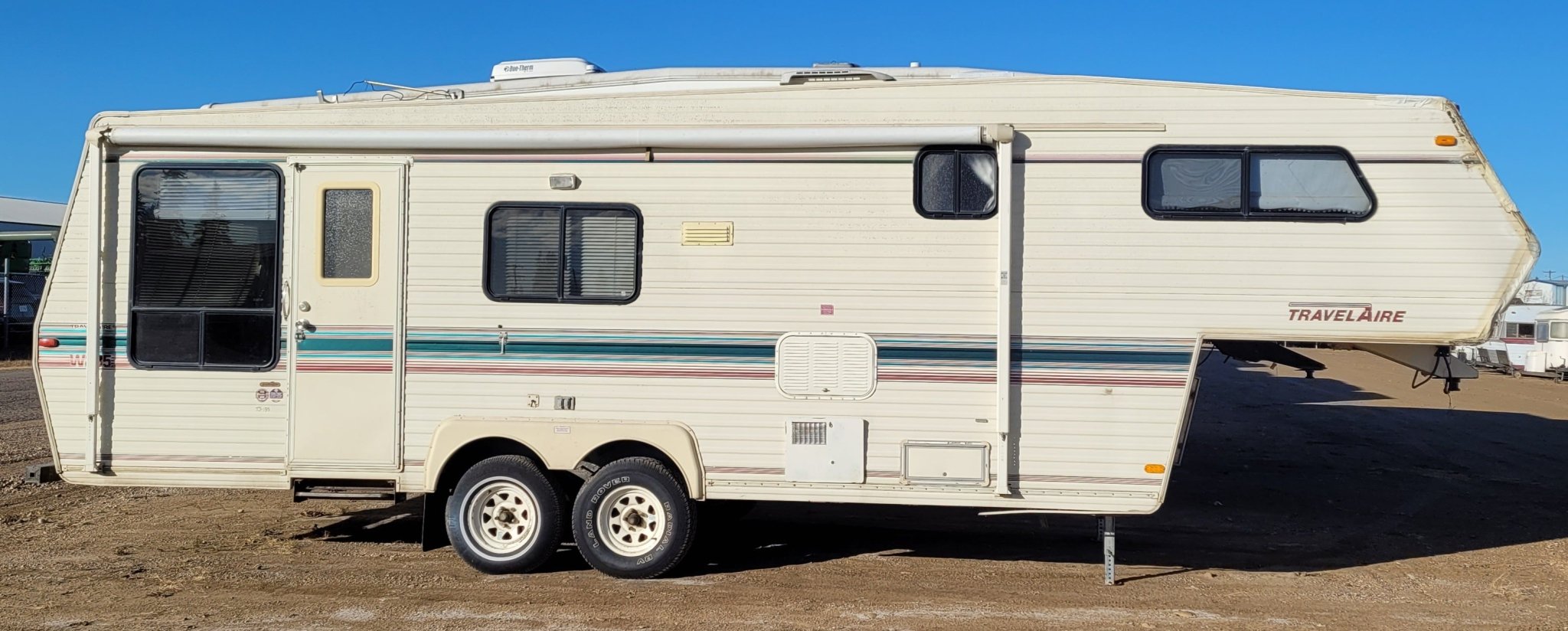 1990 Travelaire TW285 Fifth Wheel Parts List - Travelaire Canada Ltd. - Young Farts RV Parts