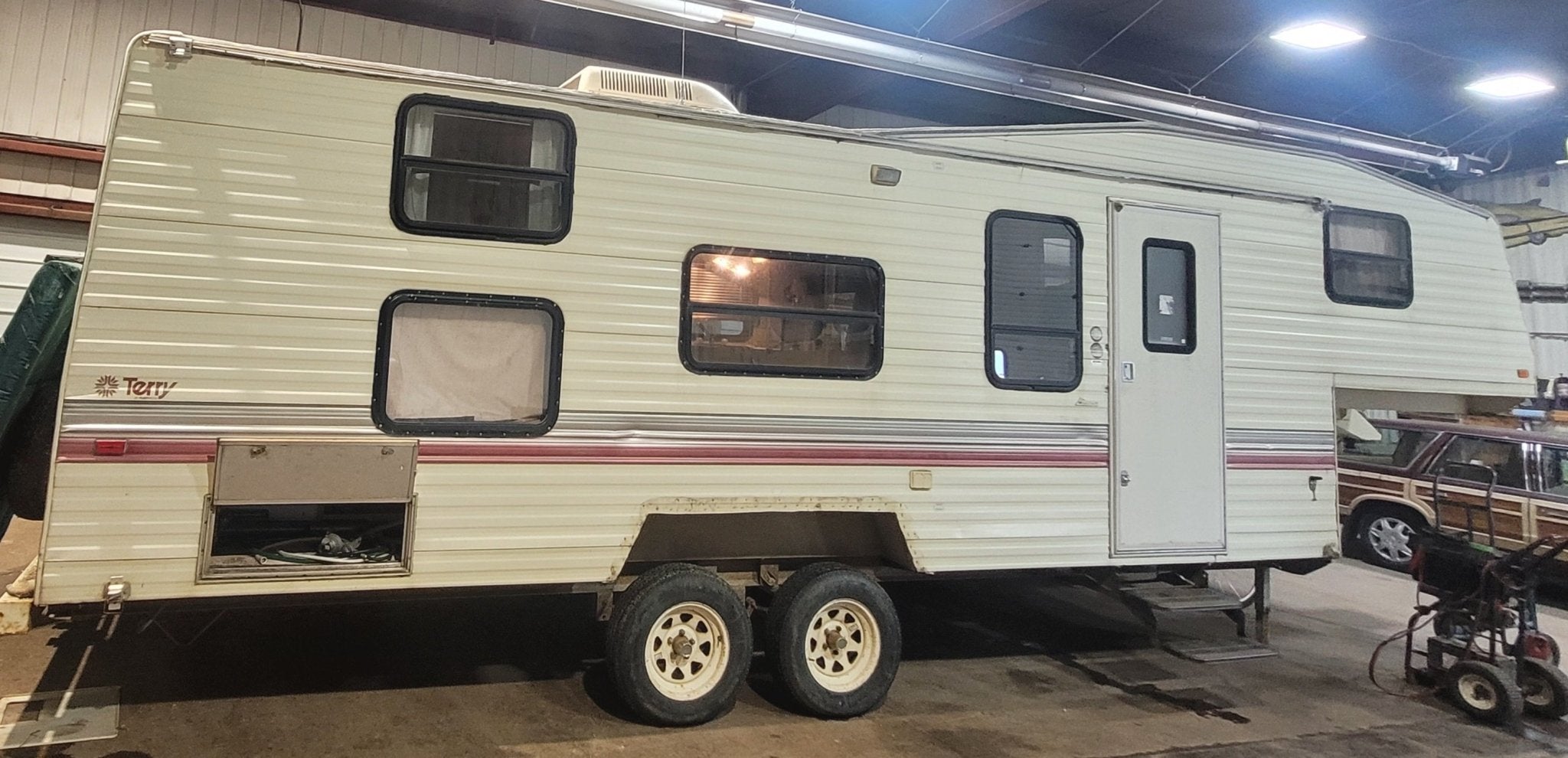 1992 Terry Resort 29' 5S Fifth Wheel Parts Lists - Fleetwood Canada Ltd. - Young Farts RV Parts