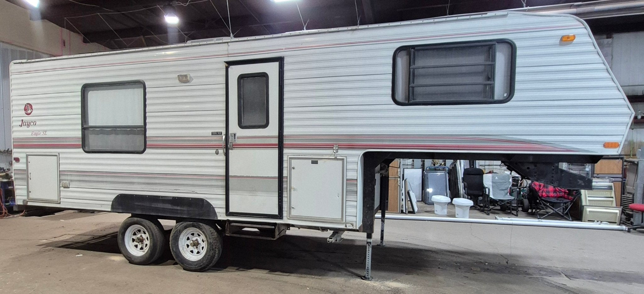 1994 245 SL Eagle Series Fifth Wheel Parts List - Jayco Inc. - Young Farts RV Parts