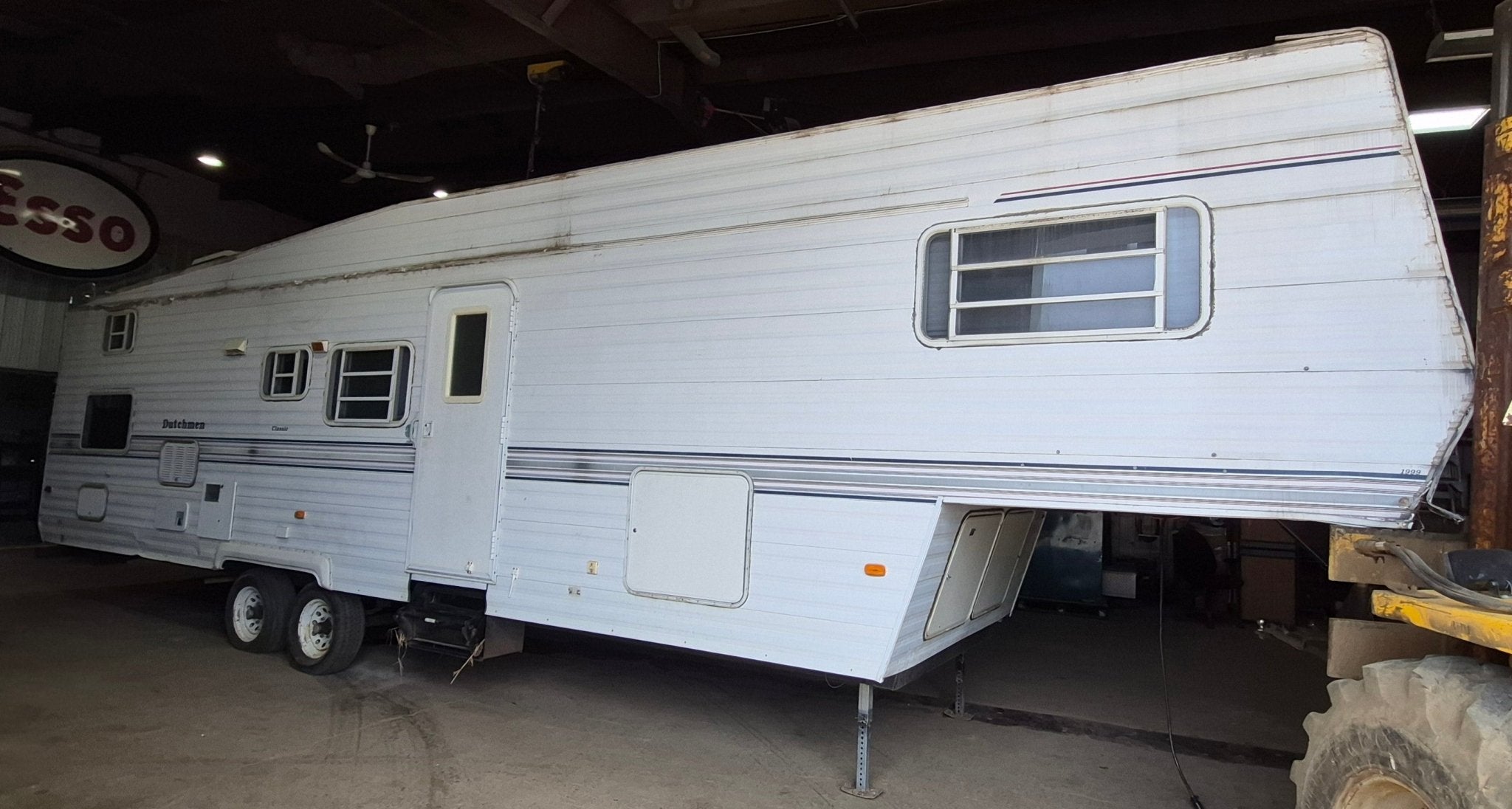 1998 Dutchmen 352B-SL-C Fifth Wheel Parts List - Dutchmen Manufacturing Inc. - Young Farts RV Parts