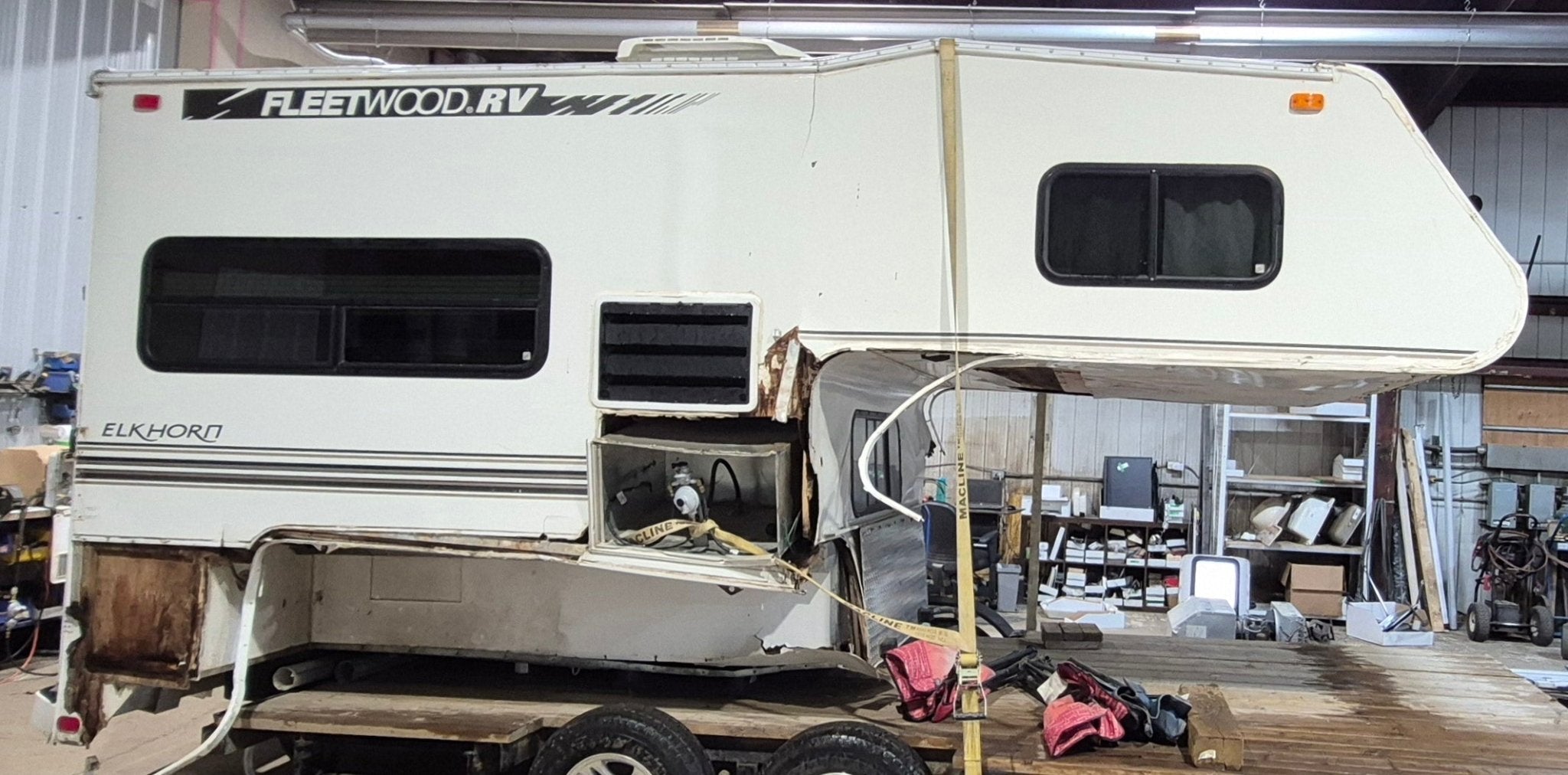 2000 Fleetwood 8R Trucker Camper Parts List - Fleetwood Travel Trailers of Oregon, Inc. - Young Farts RV Parts