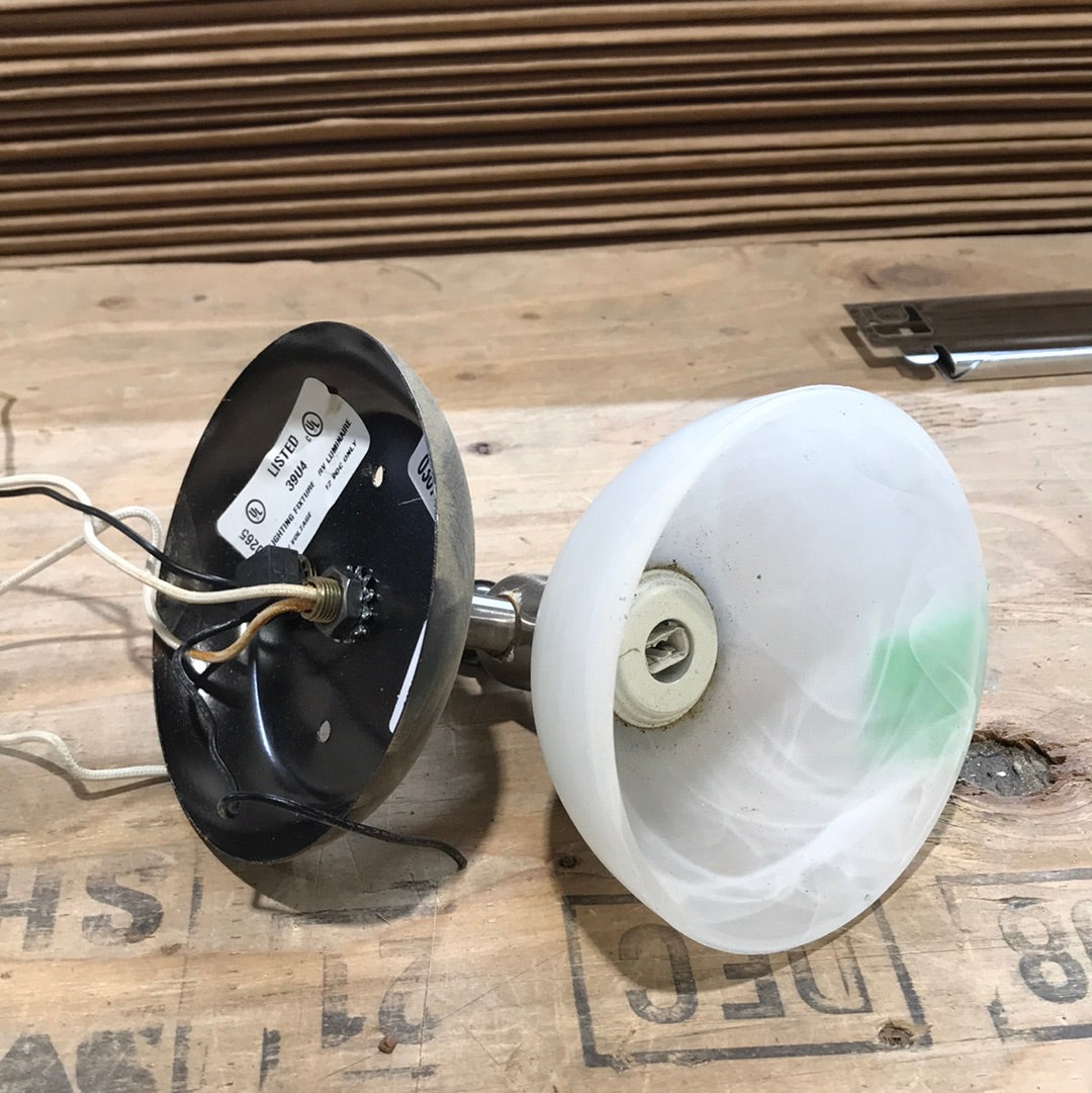 Used Wall Mount Sconce Light 39U4 | E110265 | Cat. No. 542