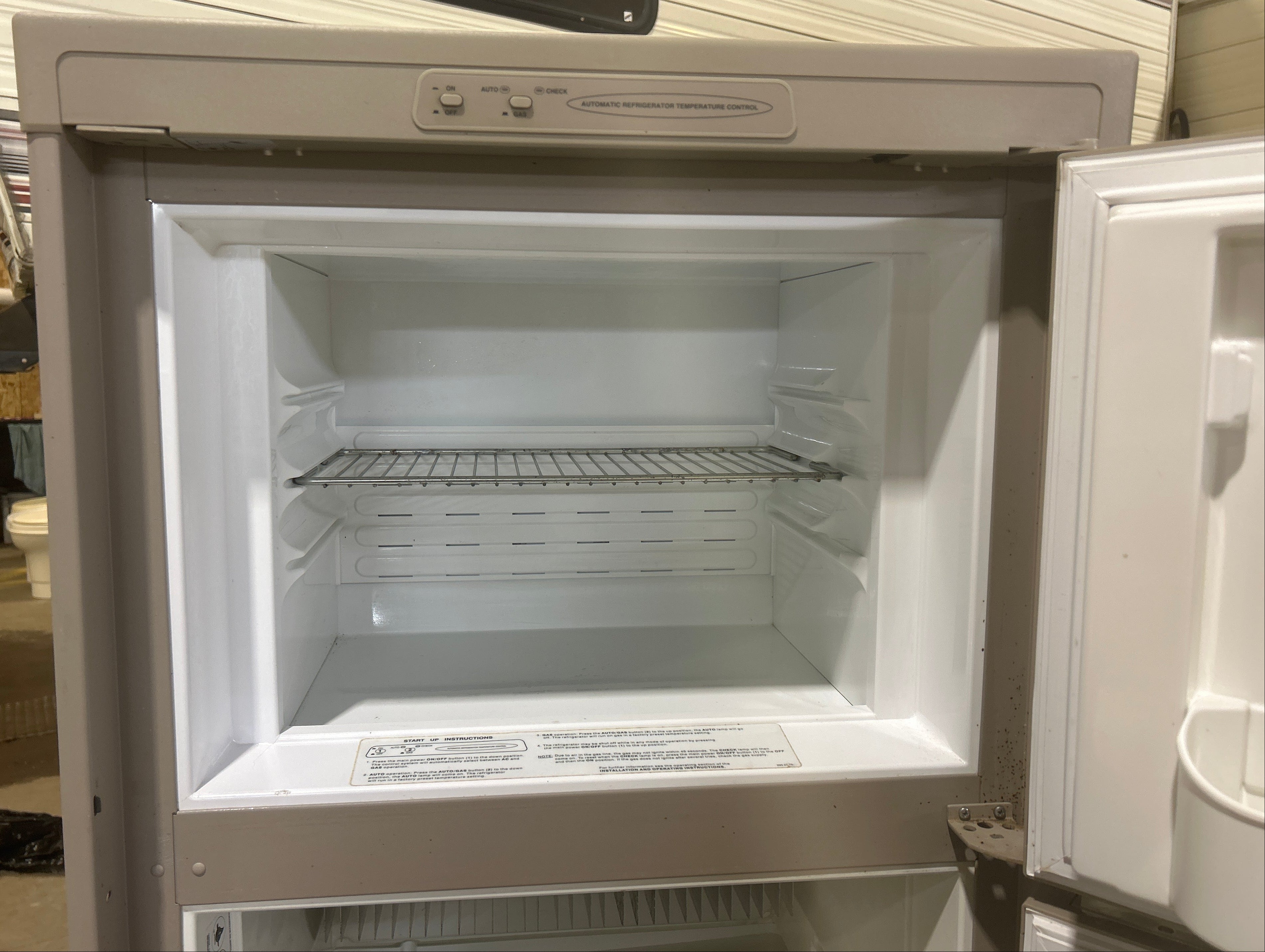 Used Complete Dometic Fridge, 2-WAY - RM2652 - Young Farts RV Parts