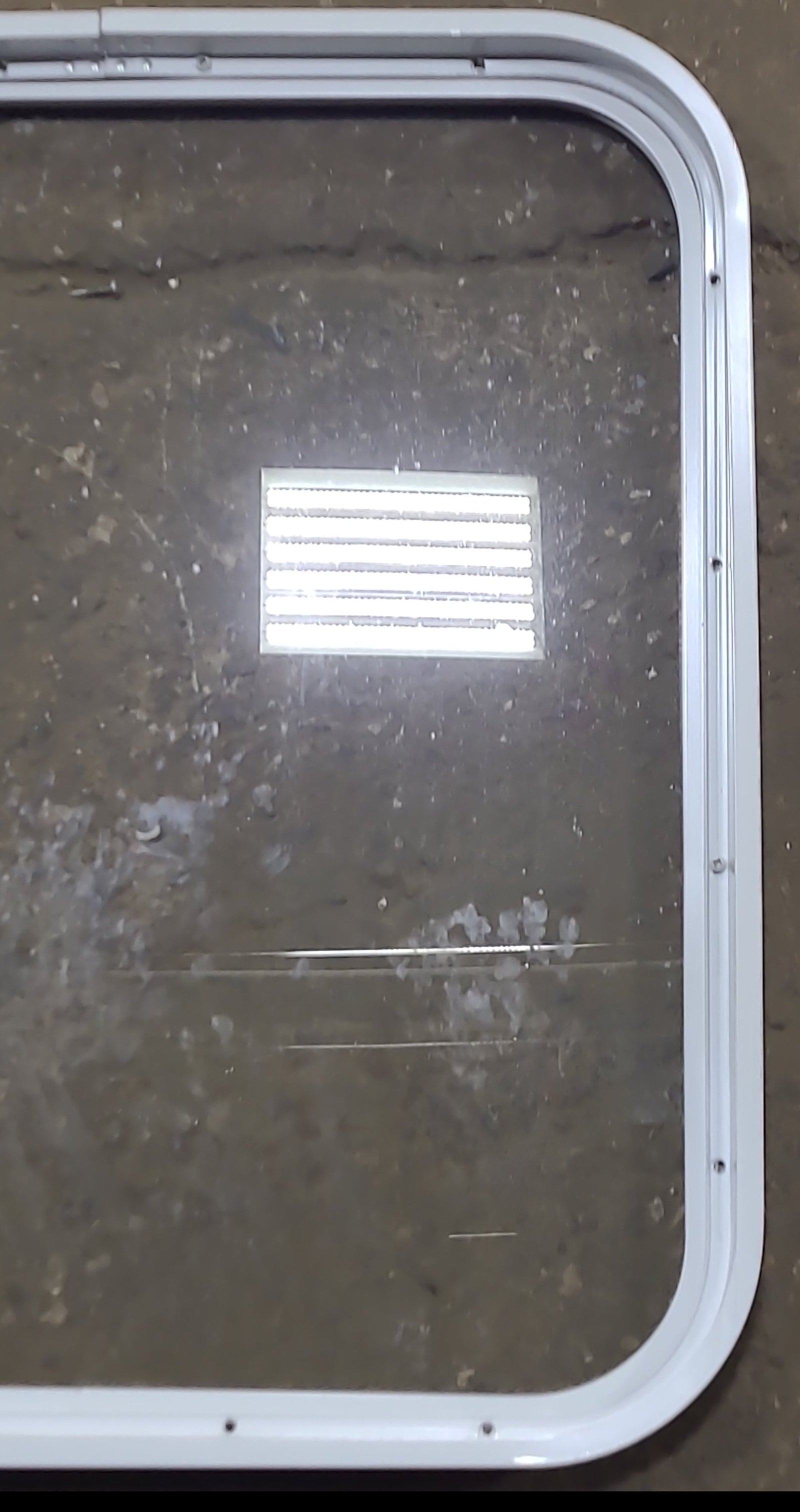 Used White Radius Non Opening Window : 23 1/2