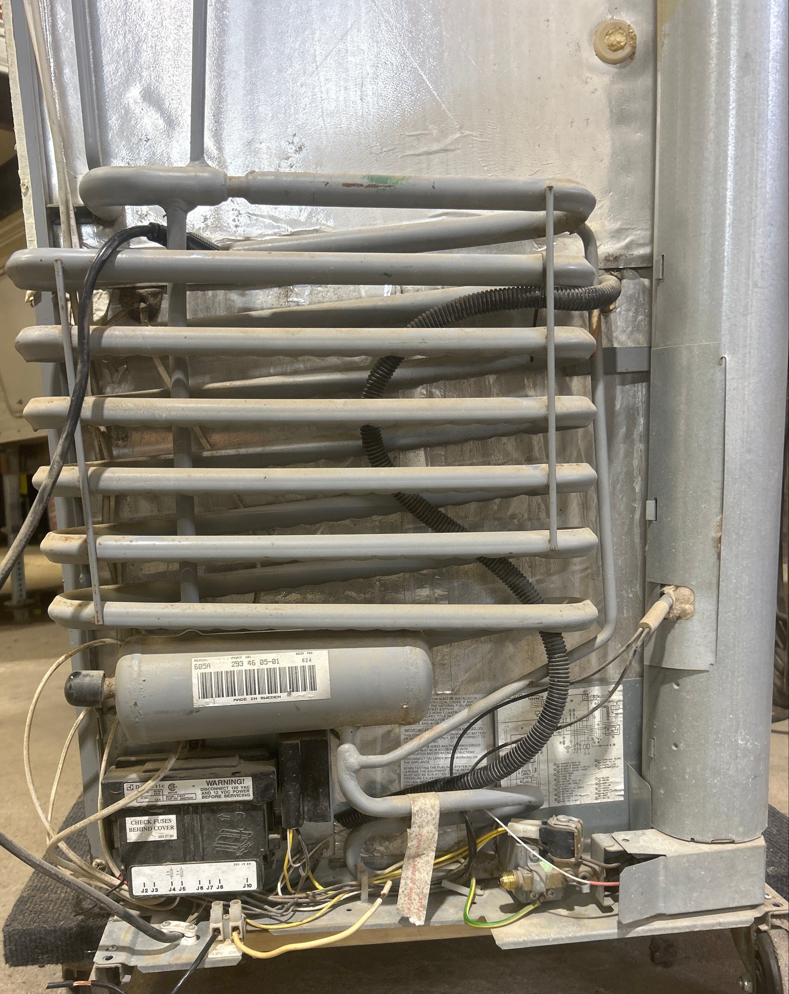 Used Complete Dometic Fridge, 2-WAY - RM2652 - Young Farts RV Parts