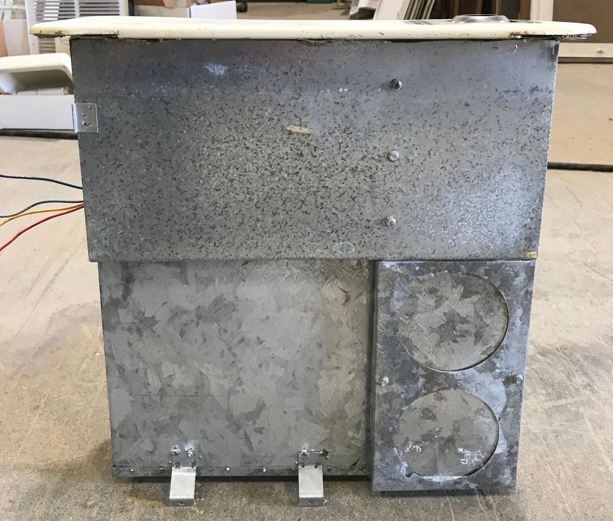 20000 BTU USED 8520 II HYDROFLAME RV Propane Furnace - Young Farts RV Parts