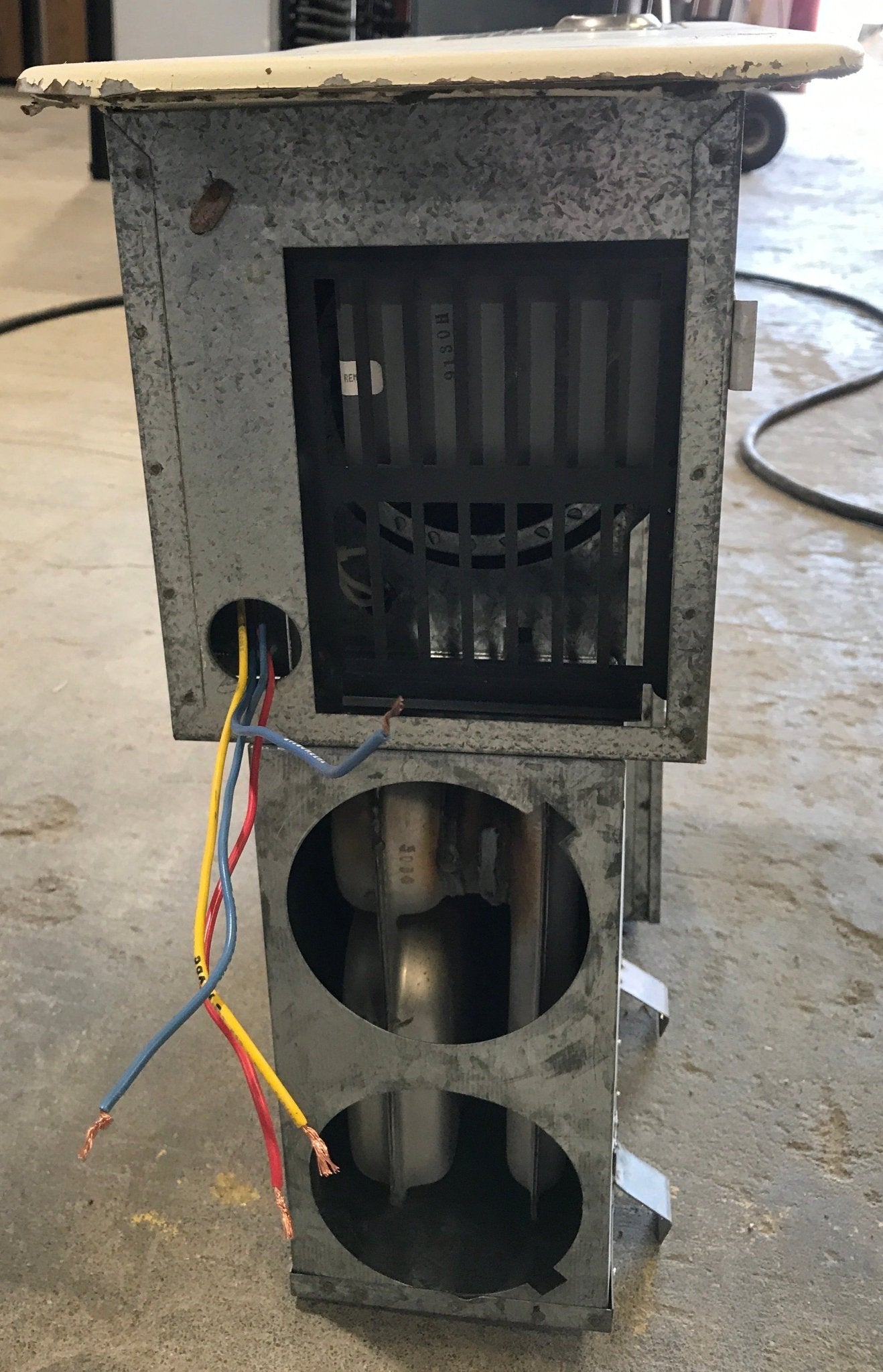 20000 BTU USED 8520 II HYDROFLAME RV Propane Furnace - Young Farts RV Parts