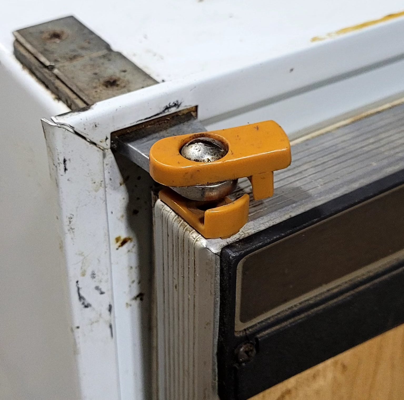 Used Complete Dometic RM211 Fridge 3-WAY - Young Farts RV Parts