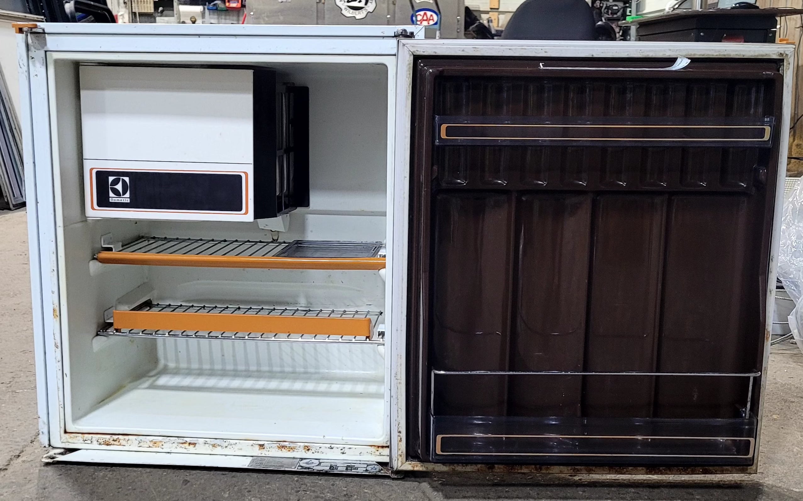 Used Complete Dometic RM211 Fridge 3-WAY - Young Farts RV Parts