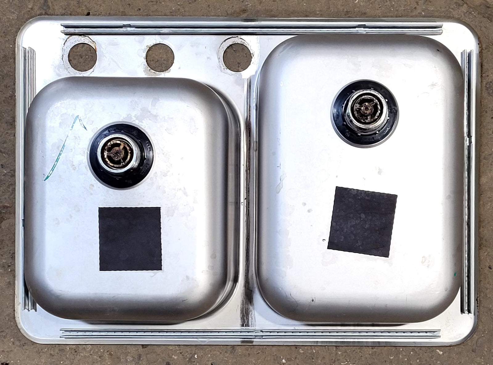 Used RV Double Kitchen Sink  24” W x 17” L - Young Farts RV Parts