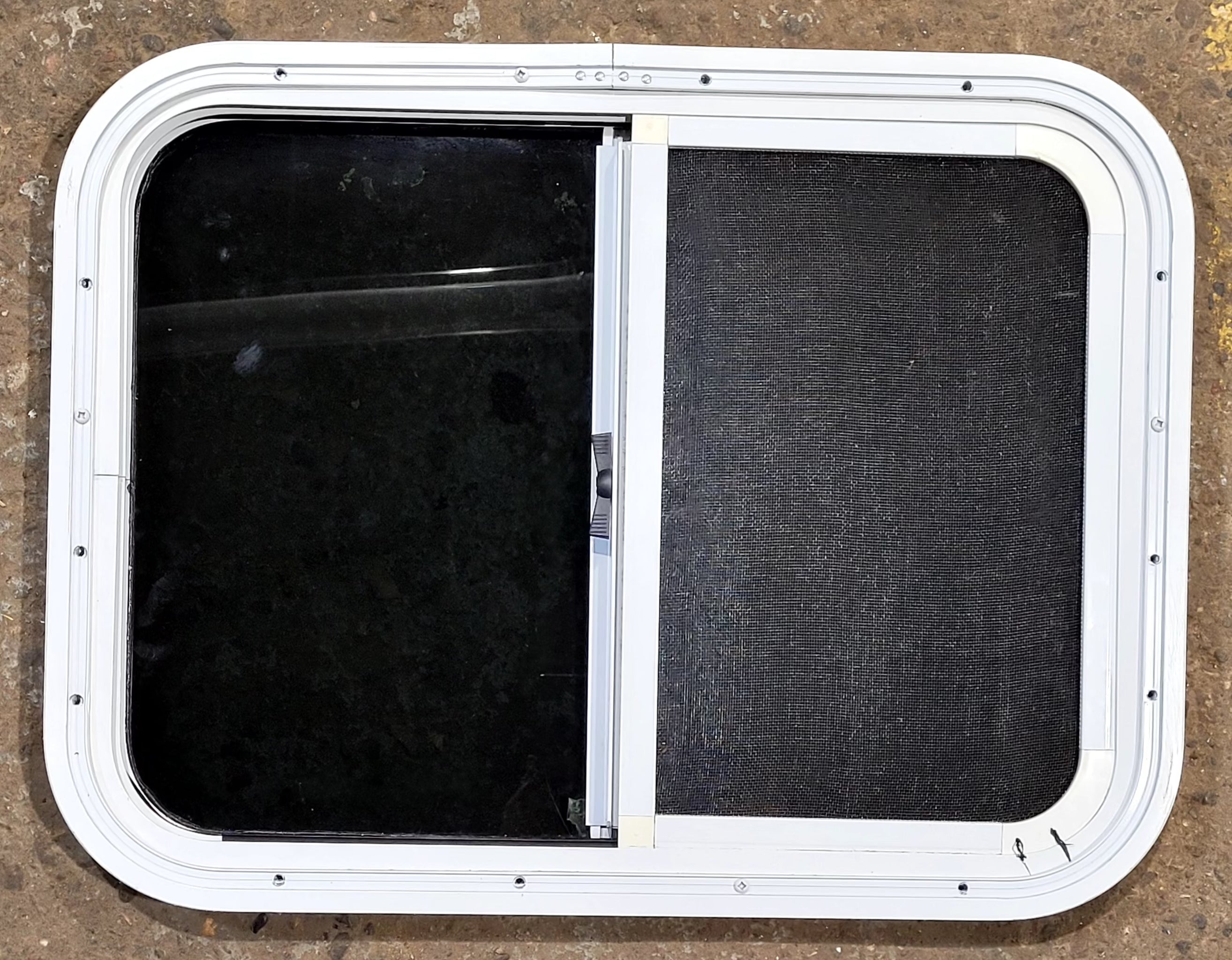 Used White Radius Opening Window : 23 1/2" W x 17 1/2" H x 1 1/4" D