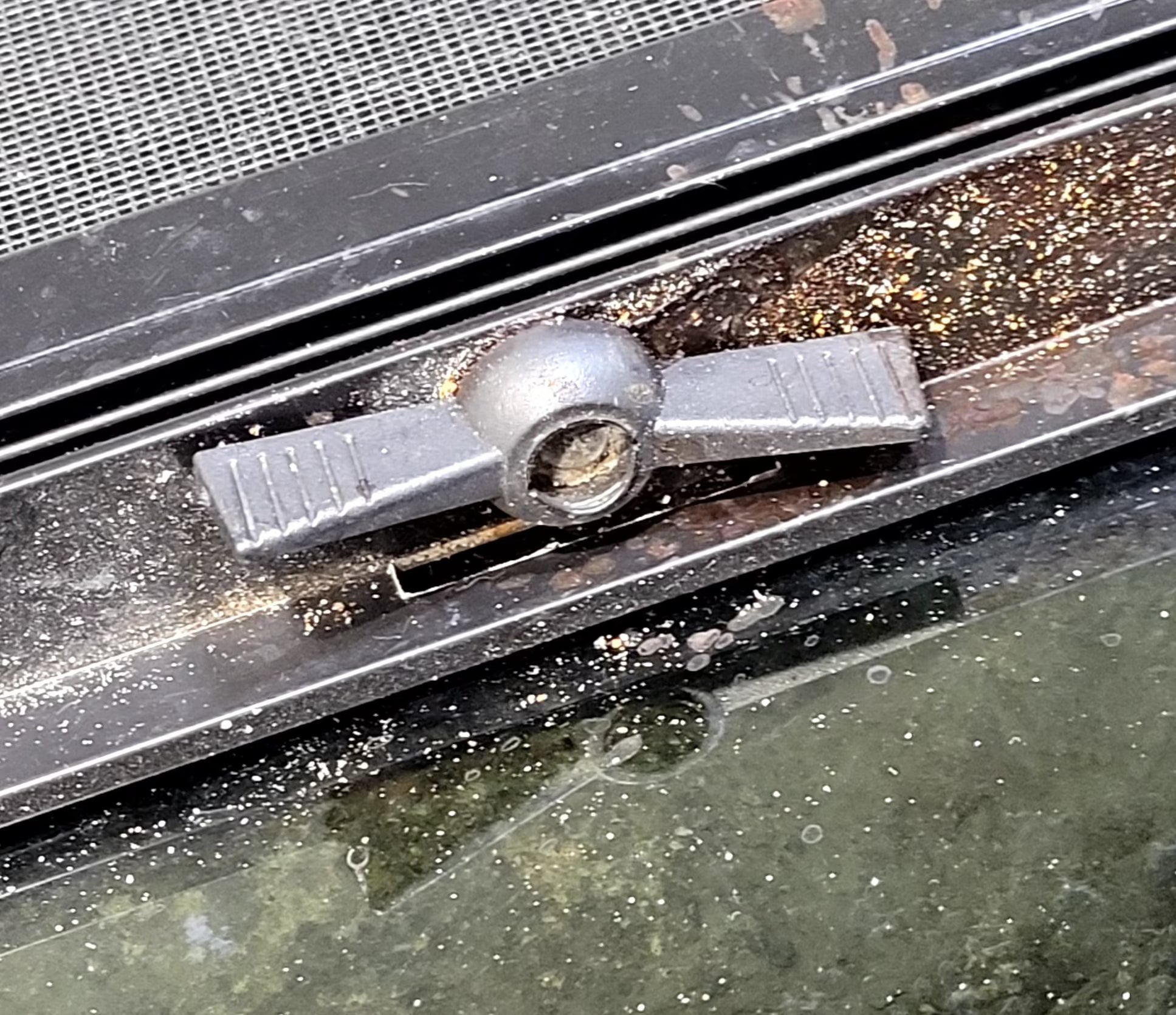 Used Black Radius Opening Window : 17 1/2" W x 21 1/2" H x 1 3/4" D - Young Farts RV Parts