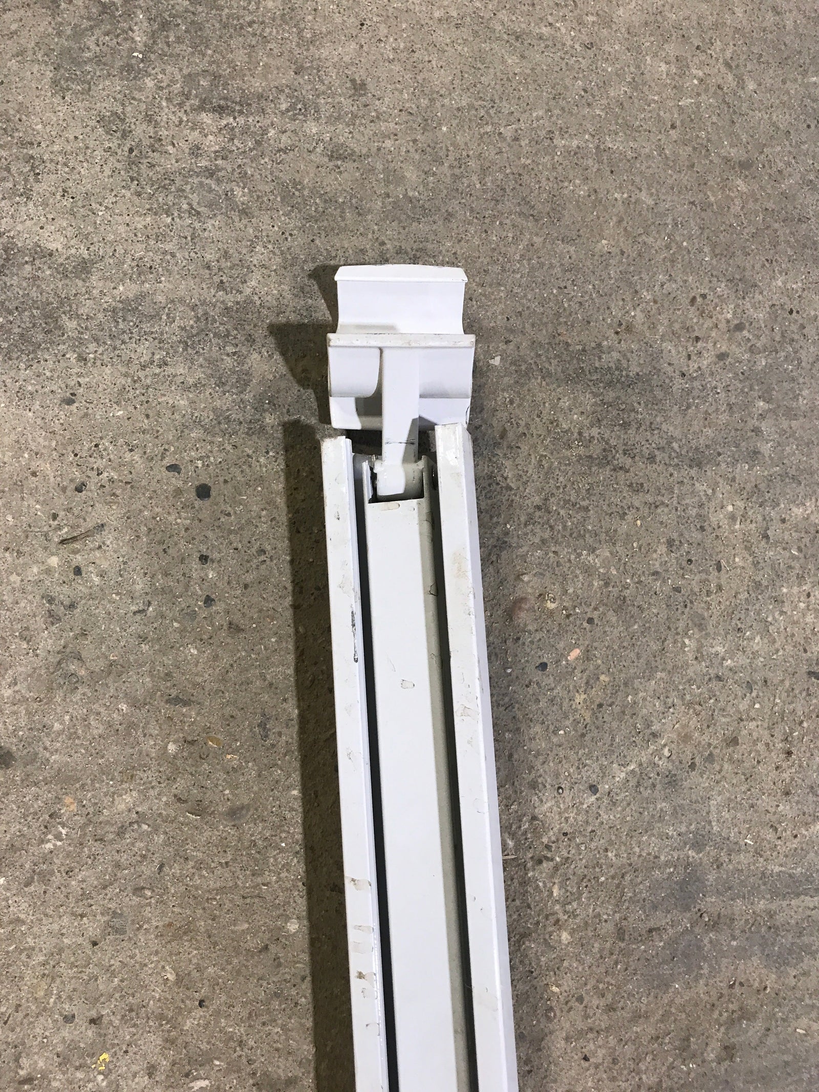 Used Dometic Sunchaser II Single Manual Arm