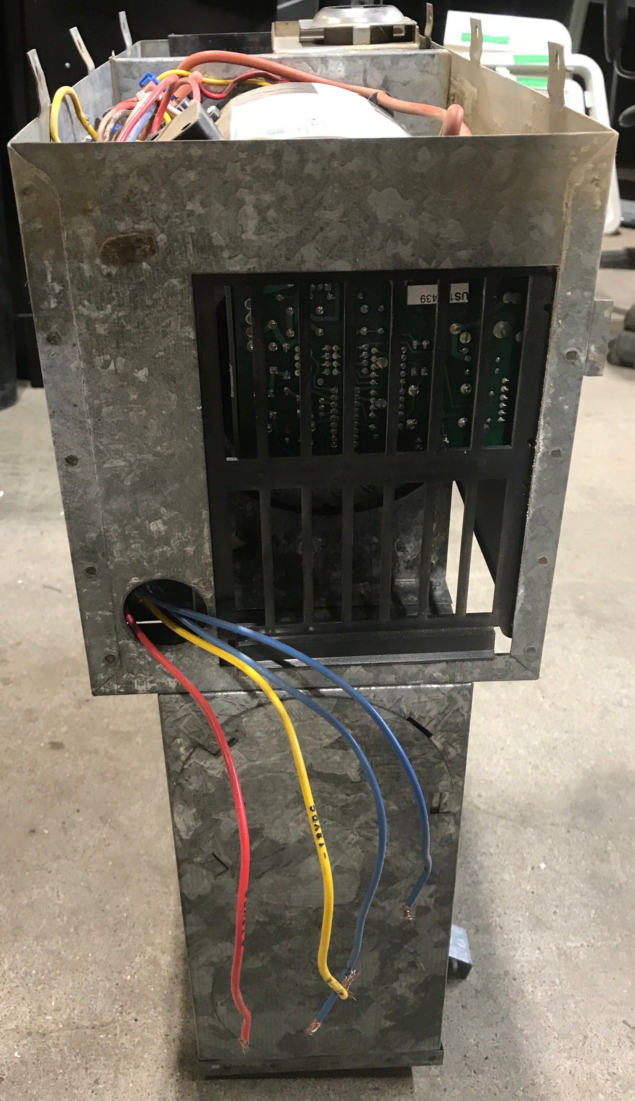 25000 BTU Used 8525 II Atwood / Hydro Flame RV Propane Furnace