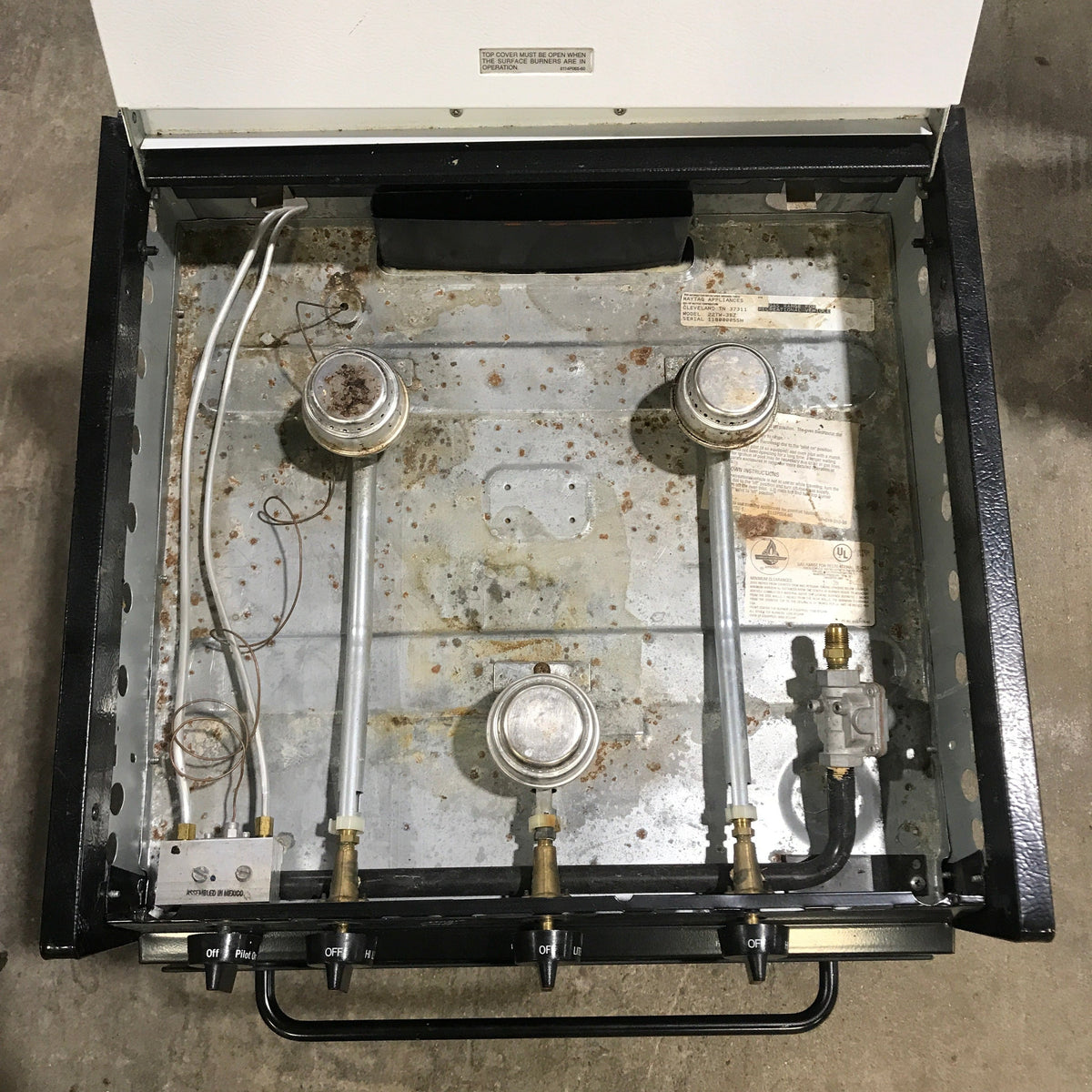 Used Magic Chef RV Range, 3 Burner - 22TW-3BZ