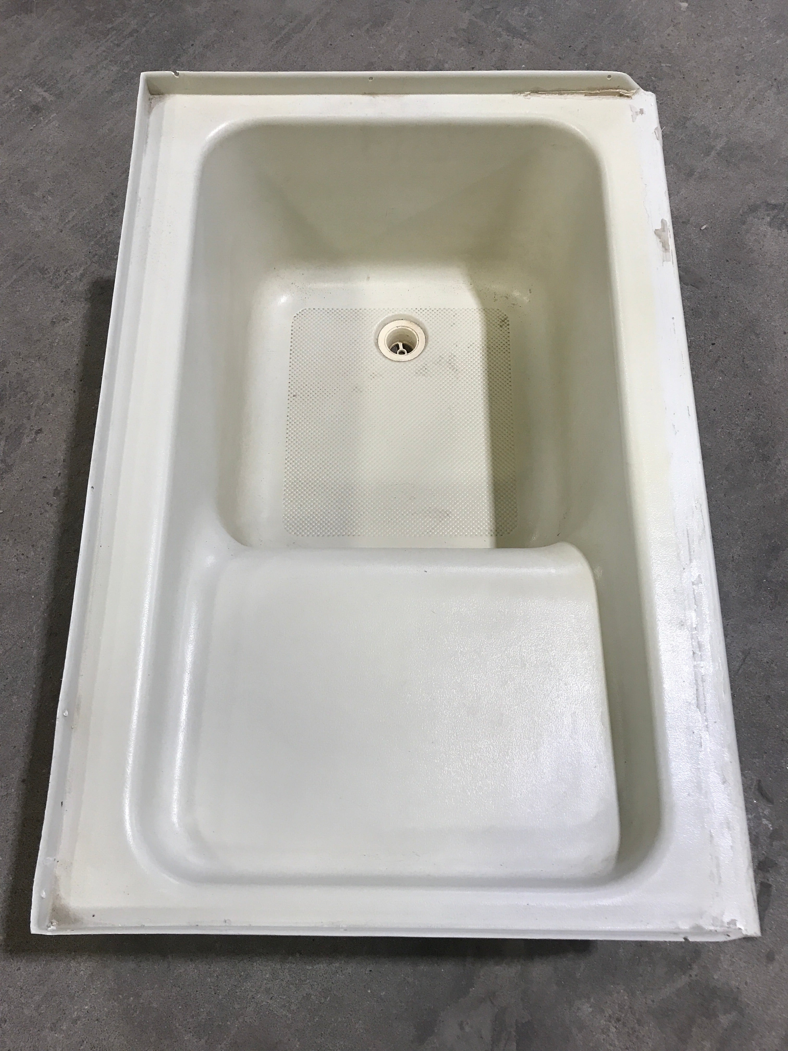 Used RV Step Bath Tub 36” x 24” - Right Hand Drain