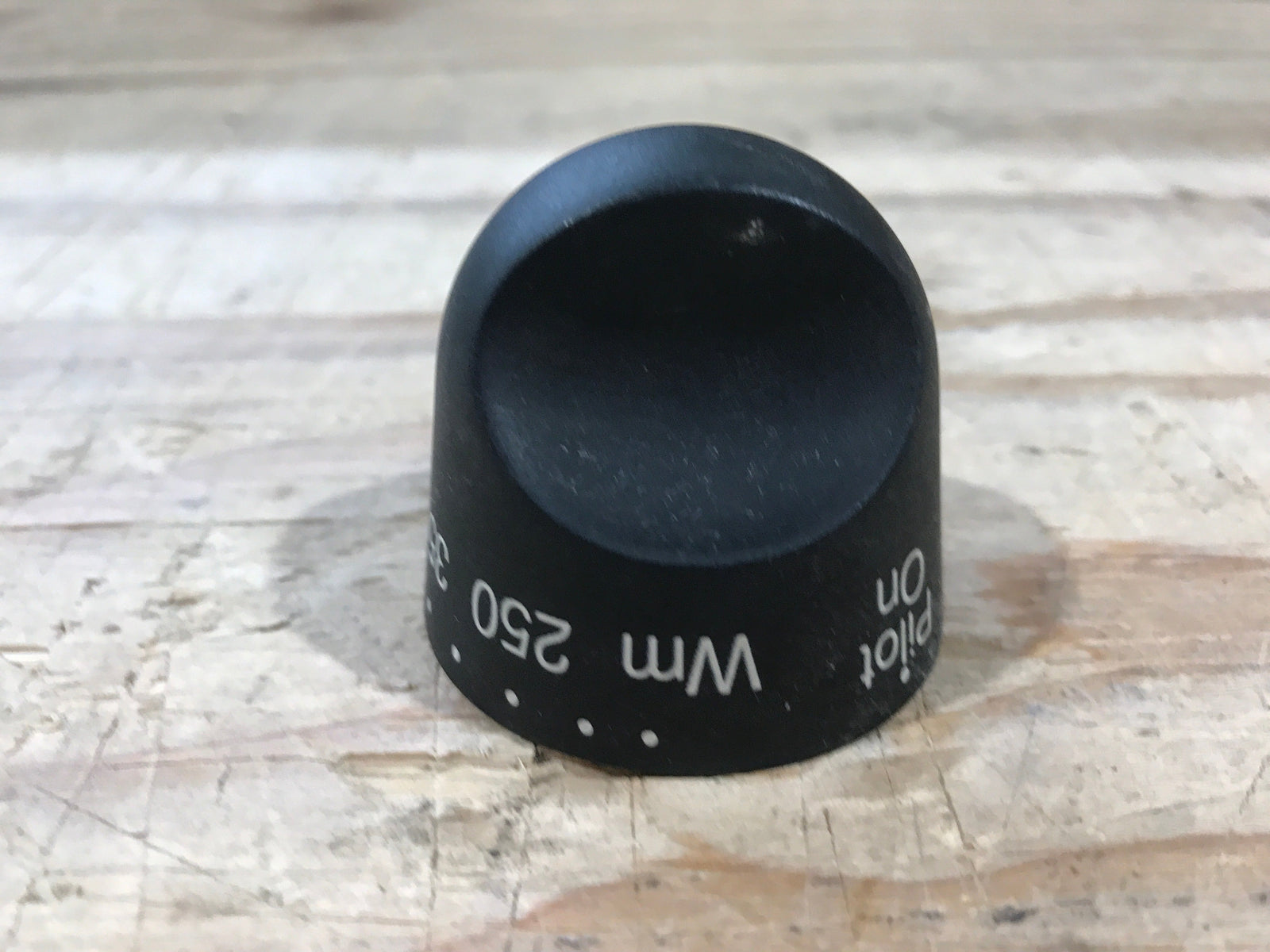 Used Magic Chef Oven Thermostat Knob - 74004645