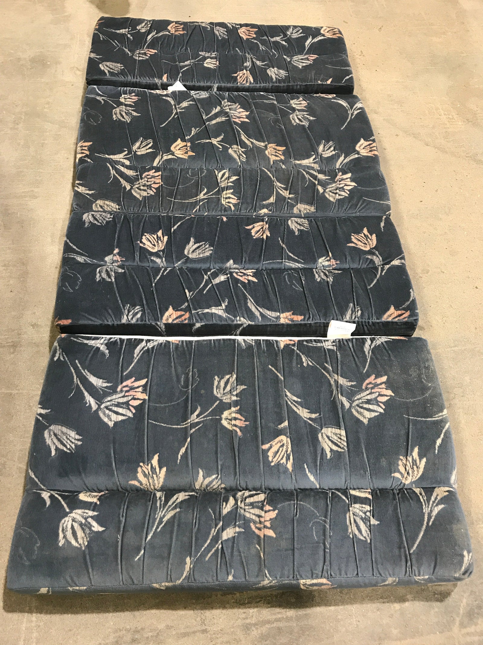 USED Dinette Cushion Set- 4 piece 2 @ 37