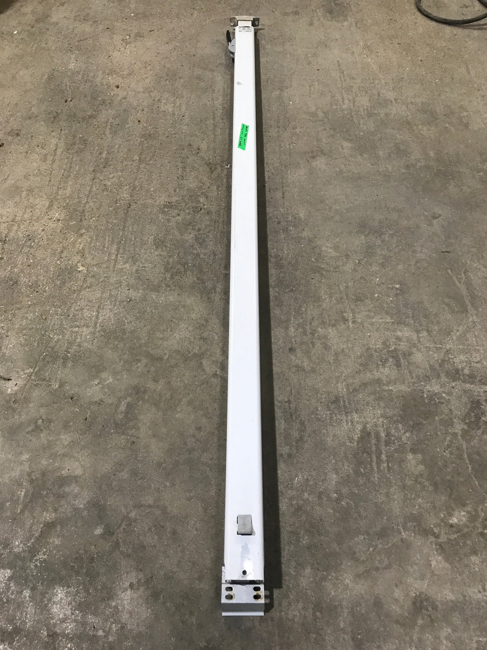 Used Dometic / A&E 8500 Awning Single Manual Arm
