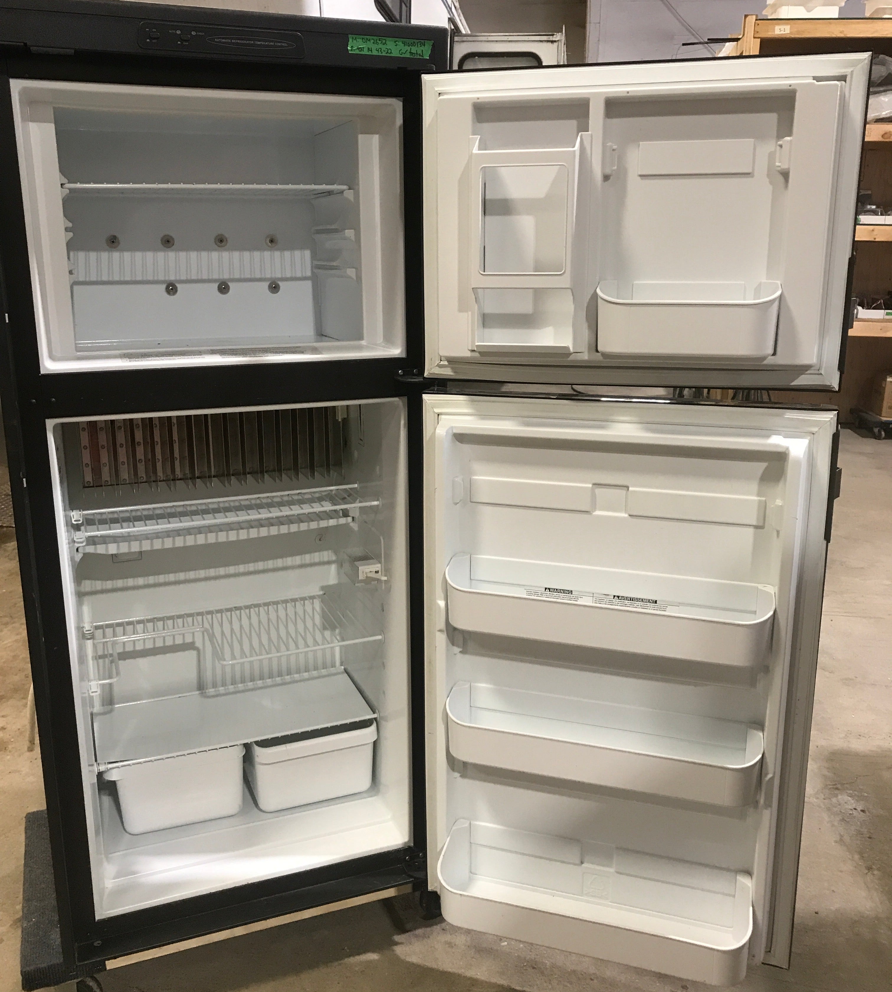 Used Complete Dometic DM2652 Fridge 2-WAY