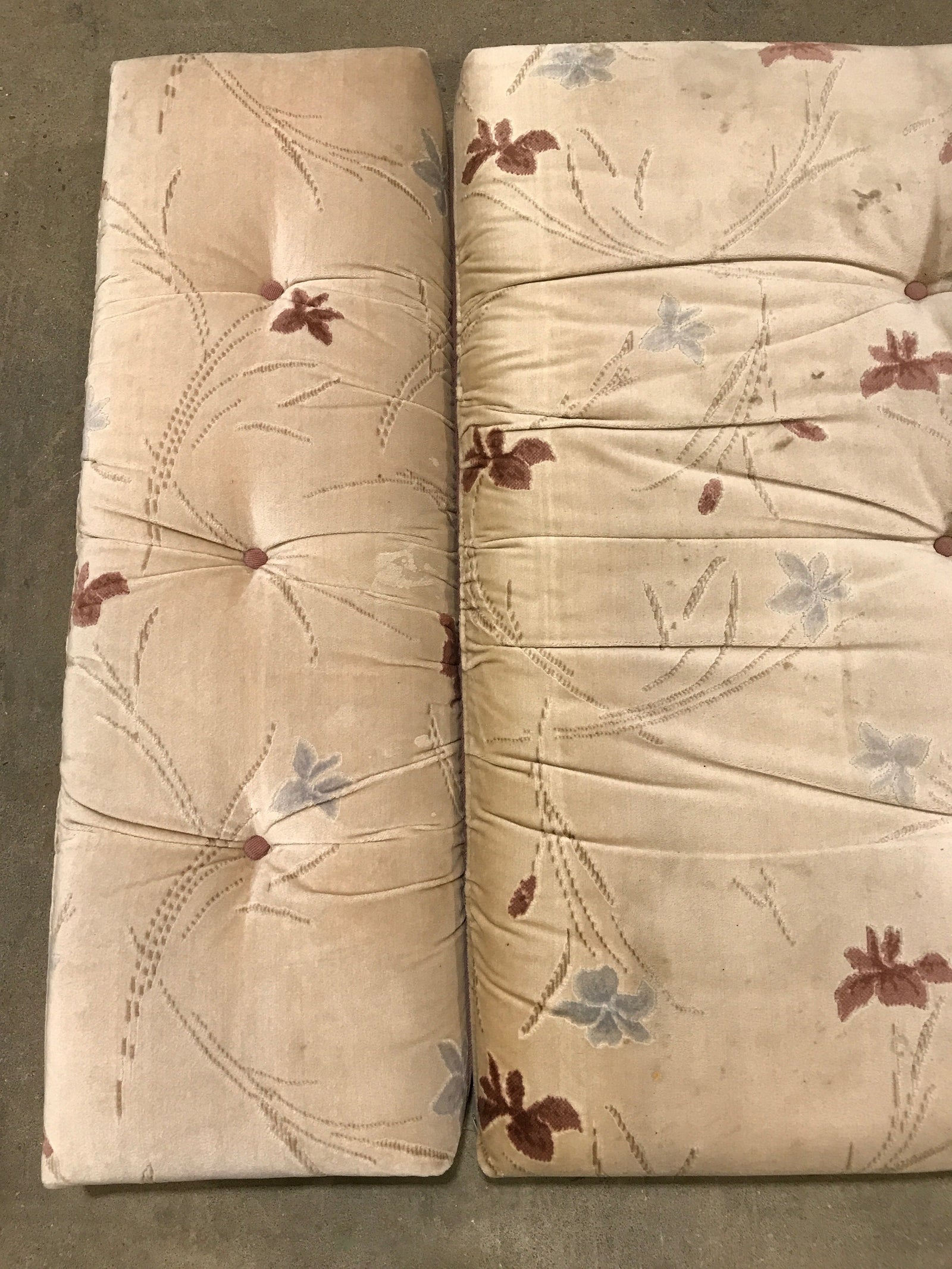 Used Dinette Cushion Set- 4 piece | 2 @ 40