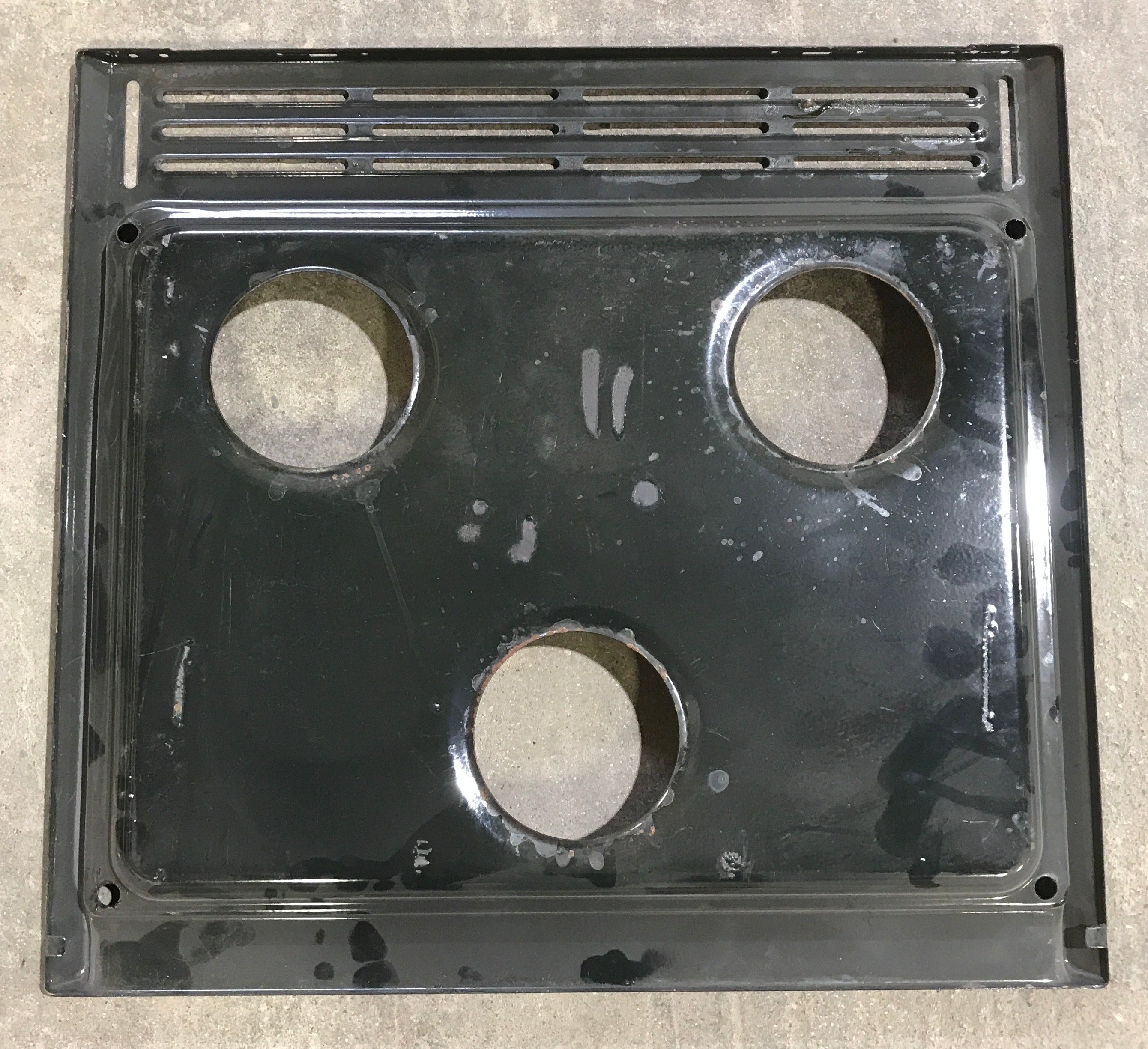 Used Atwood / Dometic 3-Burner Main Top - 52015