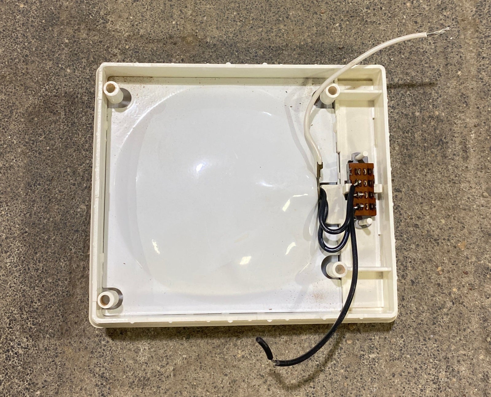 Used Light Fixture *SINGLE* PY805A / LR98156 WITH SWITCH