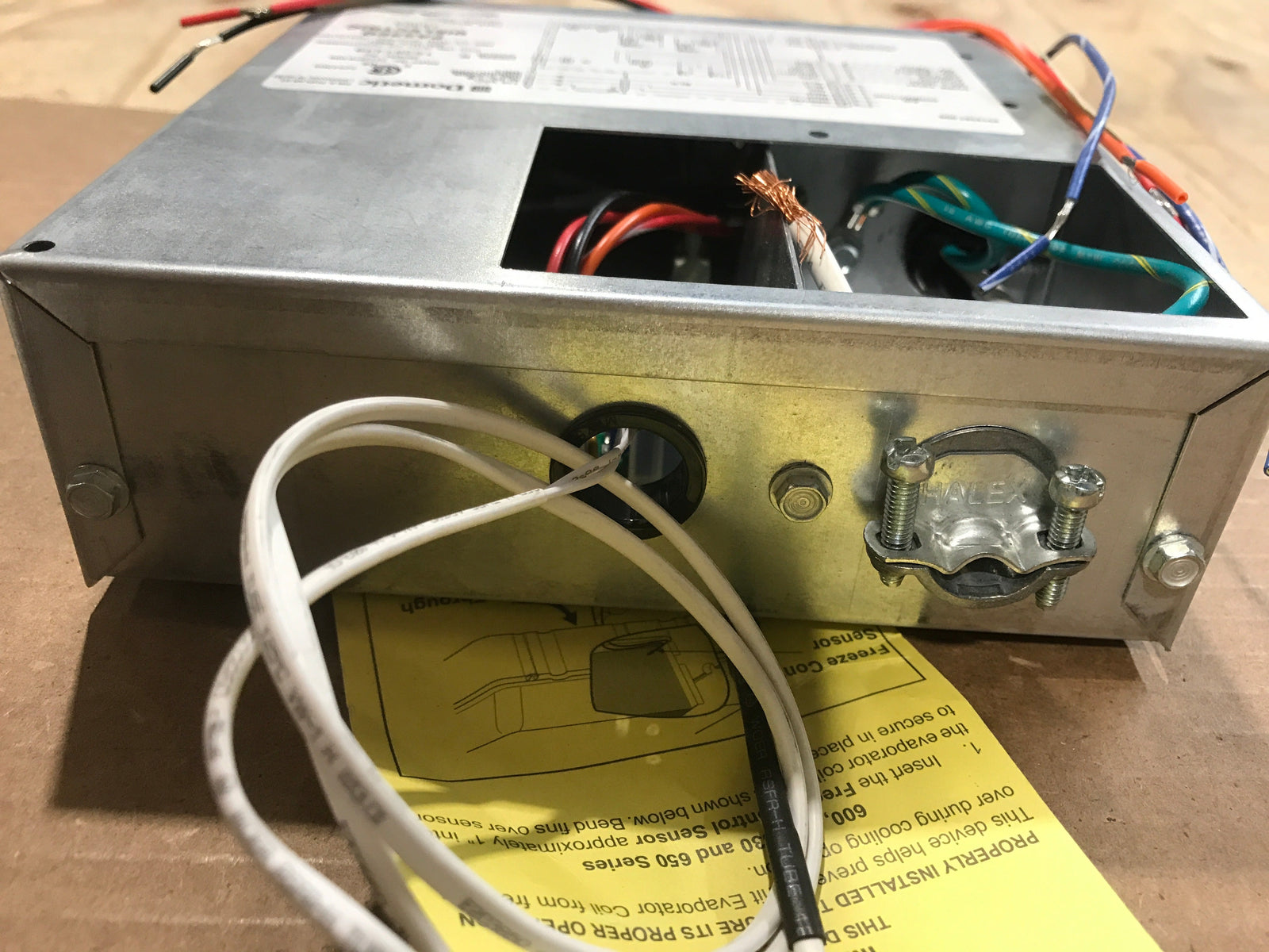 Used Dometic Wall Thermostat w/ Control Board, Single Zone, White - 3316232.700