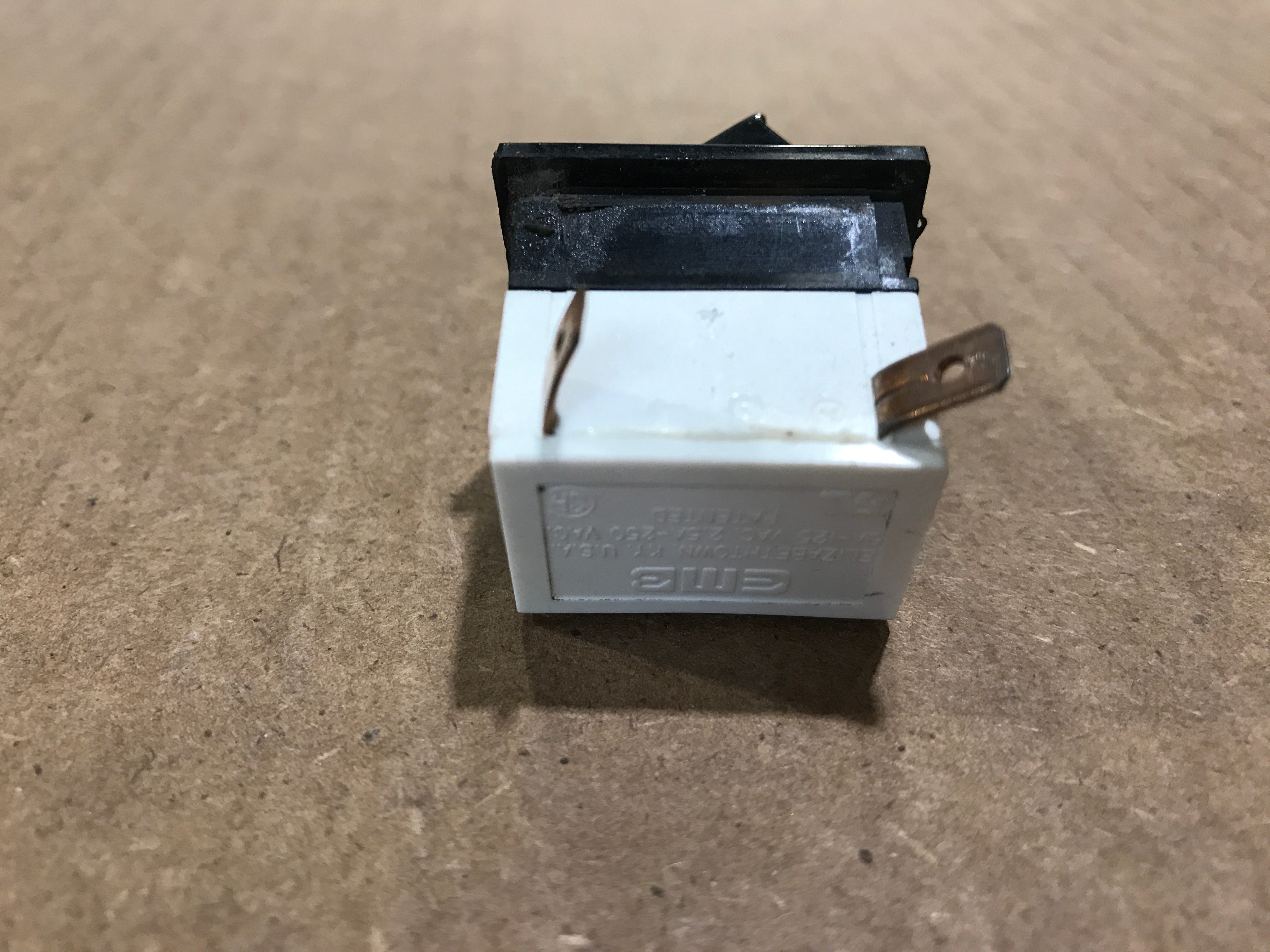 Used Norcold Interior Fridge Light Switch - 61581022