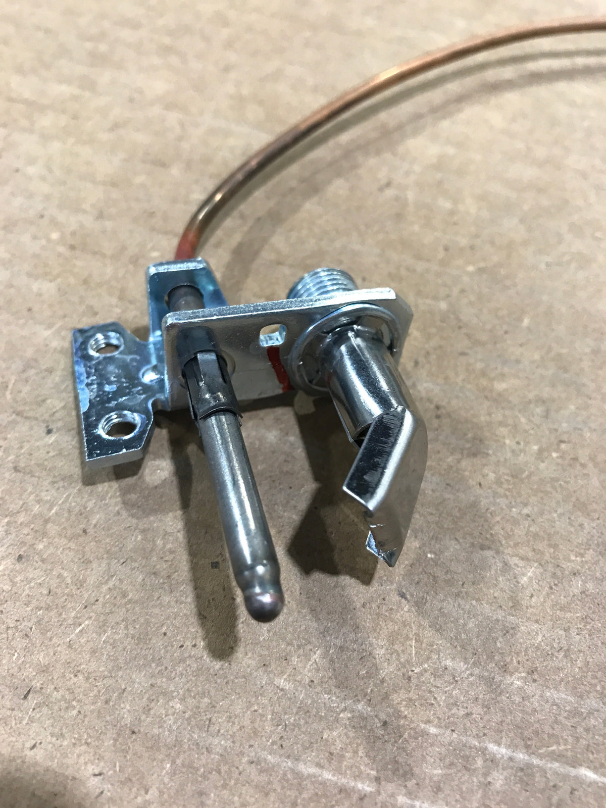 Used Suburban Pilot Assembly - 520567
