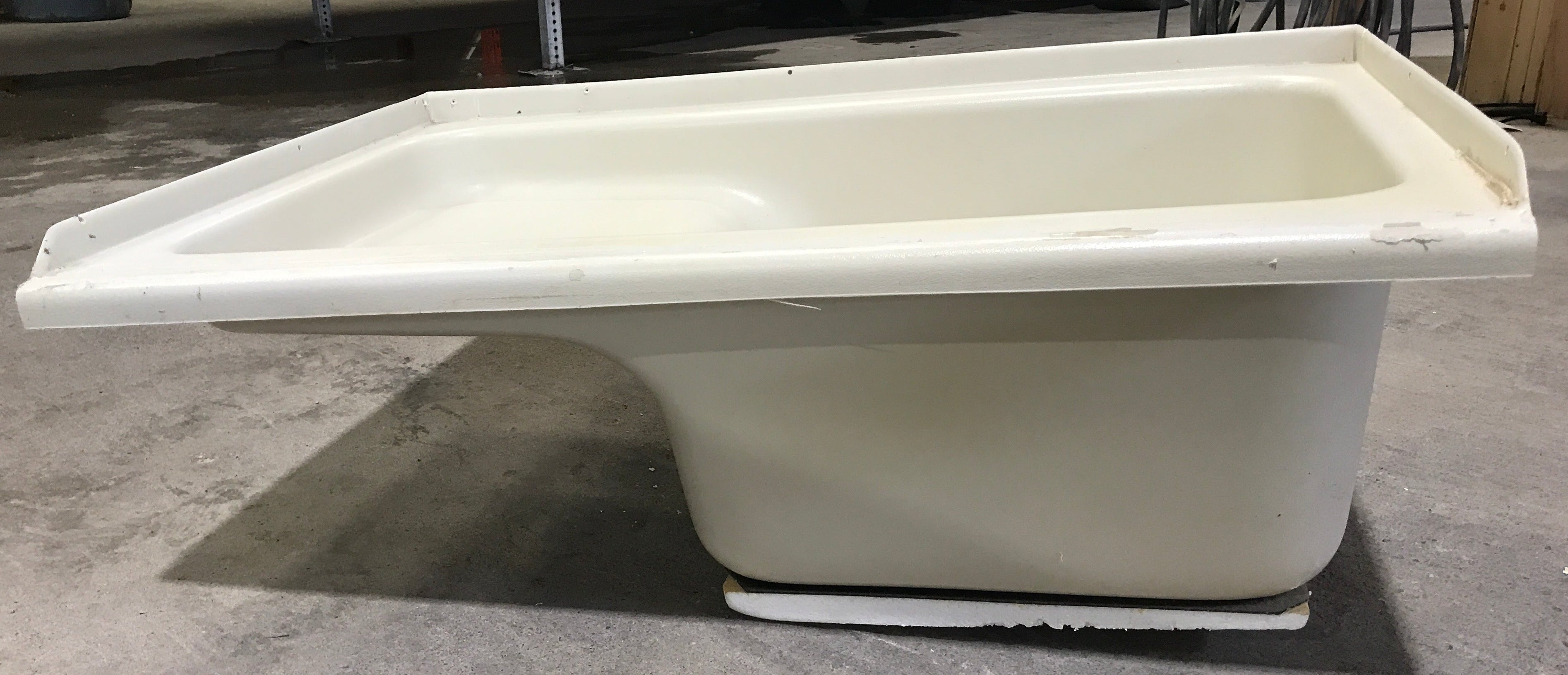 Used RV Step Bath Tub 36” x 24” - Right Hand Drain