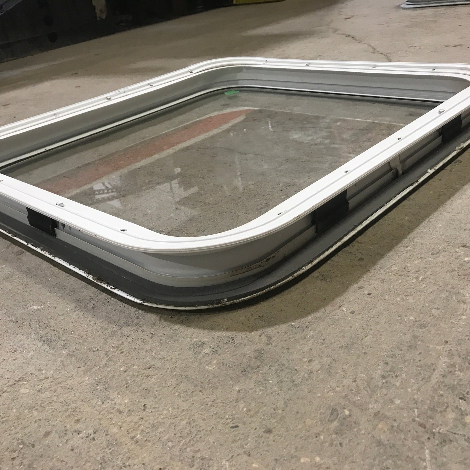 Used White Radius Non Opening Window : 23 1/2
