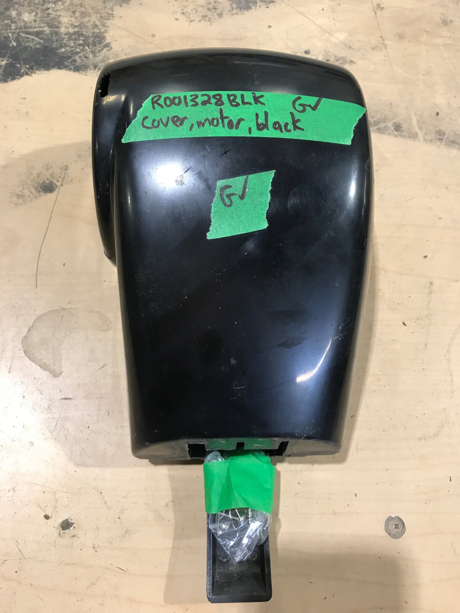 Used Carefree RV Motor Head Cover For Carefree Travelr Awning (R001328) Black