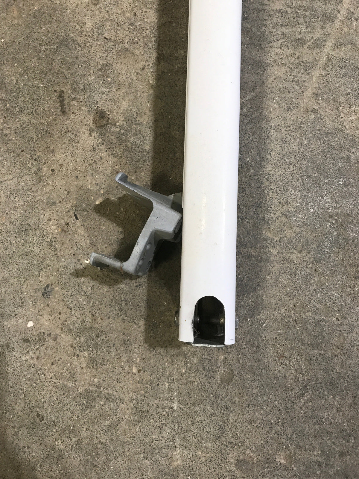 Used Dometic / A&E 8500 Awning Single Manual Arm
