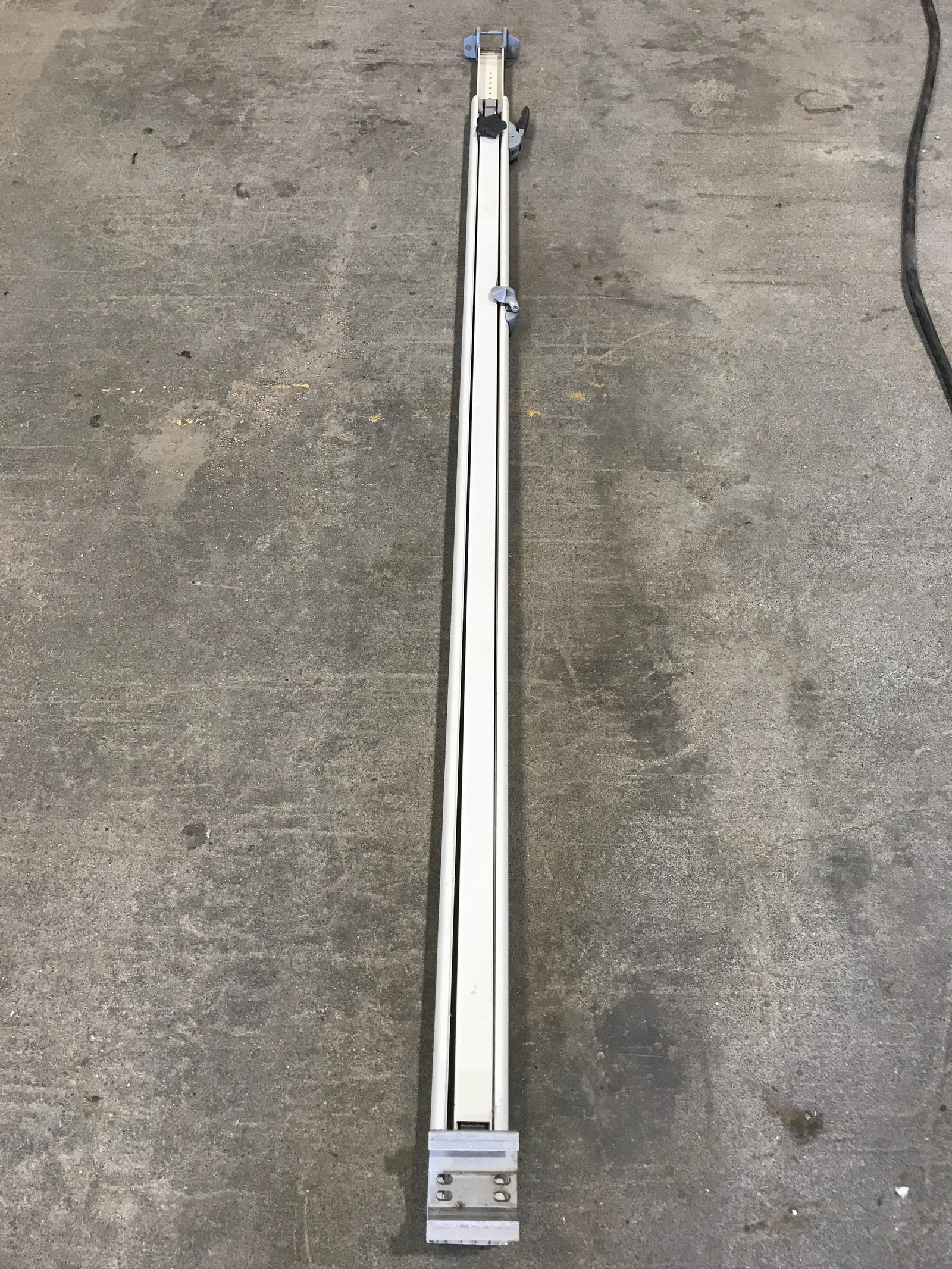 Used Dometic / A&E 8500 Awning Single Manual Arm