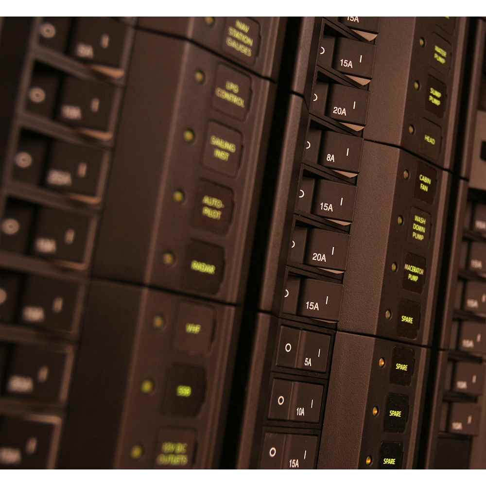 7403 Single Pole Small Case 2