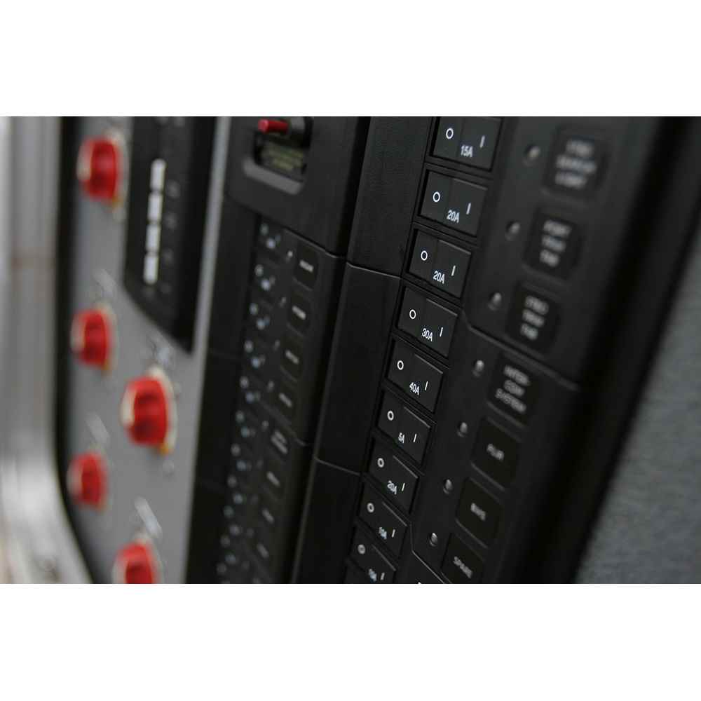 7404 Single Pole Small Case 2