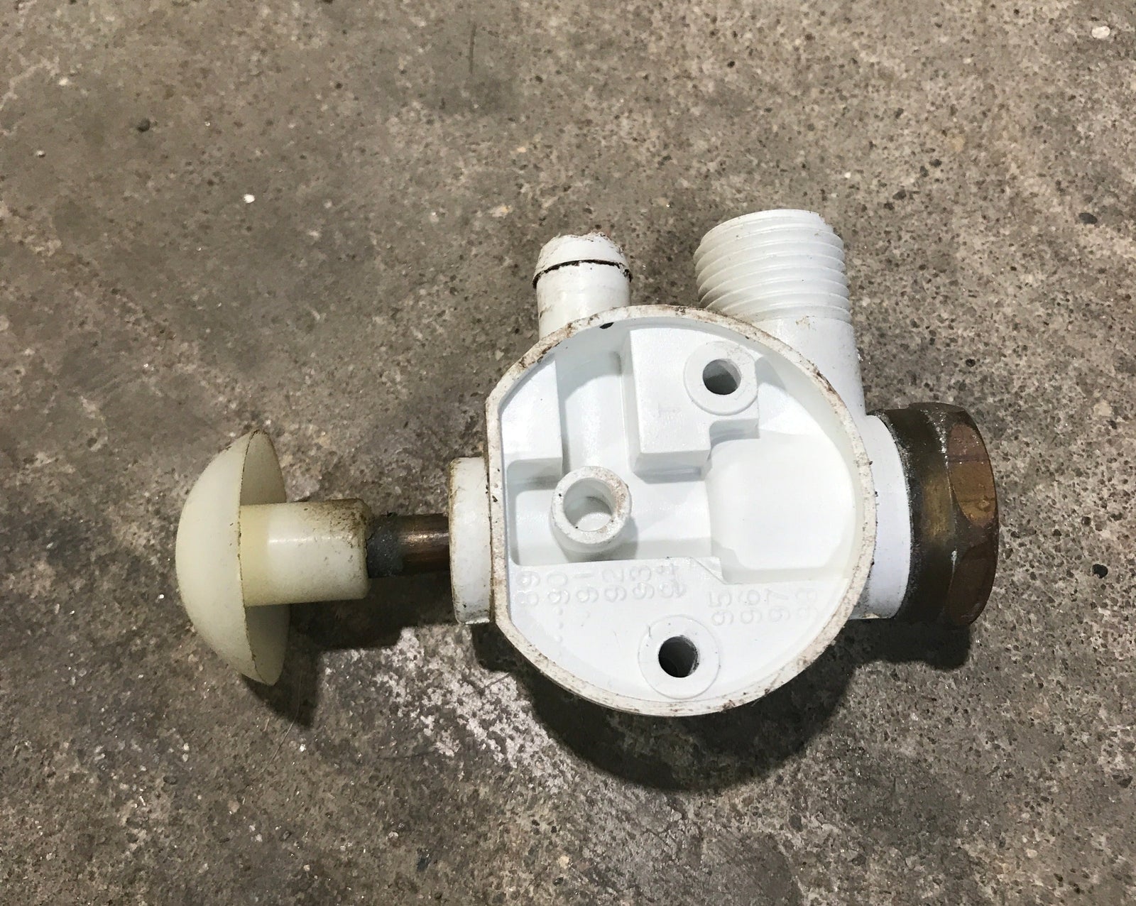 Used Dometic Toilet Water Valve - 385314349