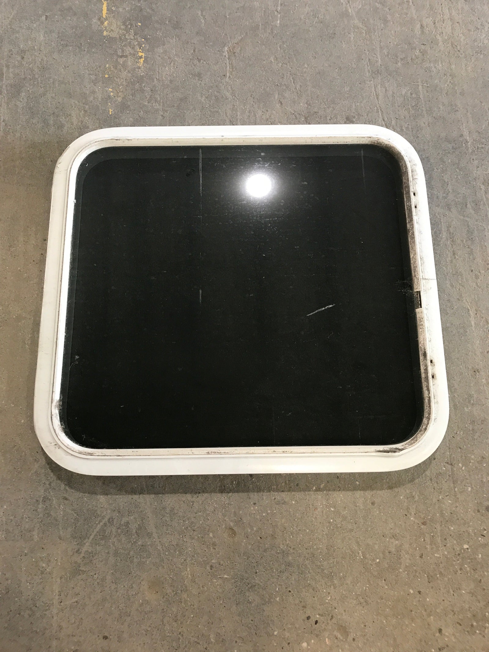 Used White Radius Non Opening Window : 25 1/2
