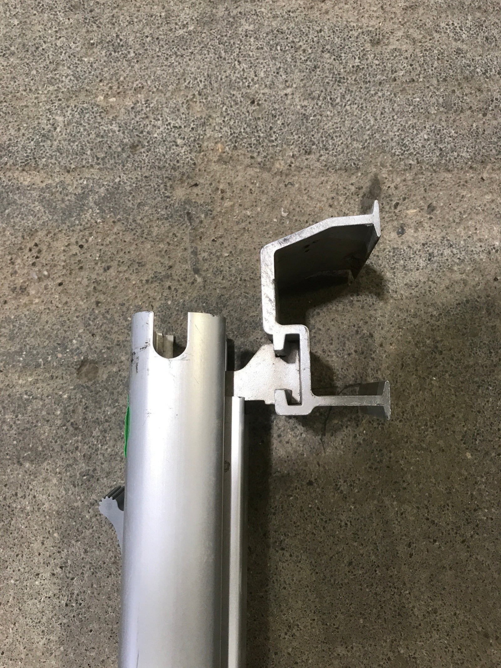 Used Dometic / A&E 8500 Awning Single Manual Arm - 73