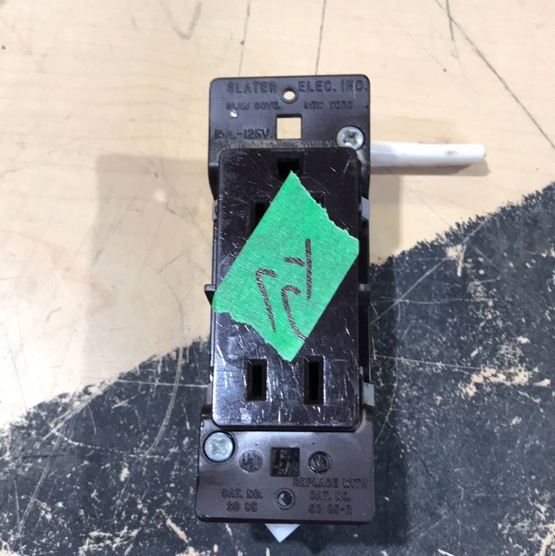 Used RV 15A 125V Wall Receptacle/Outlet BROWN (SLATER ELEC. INC)