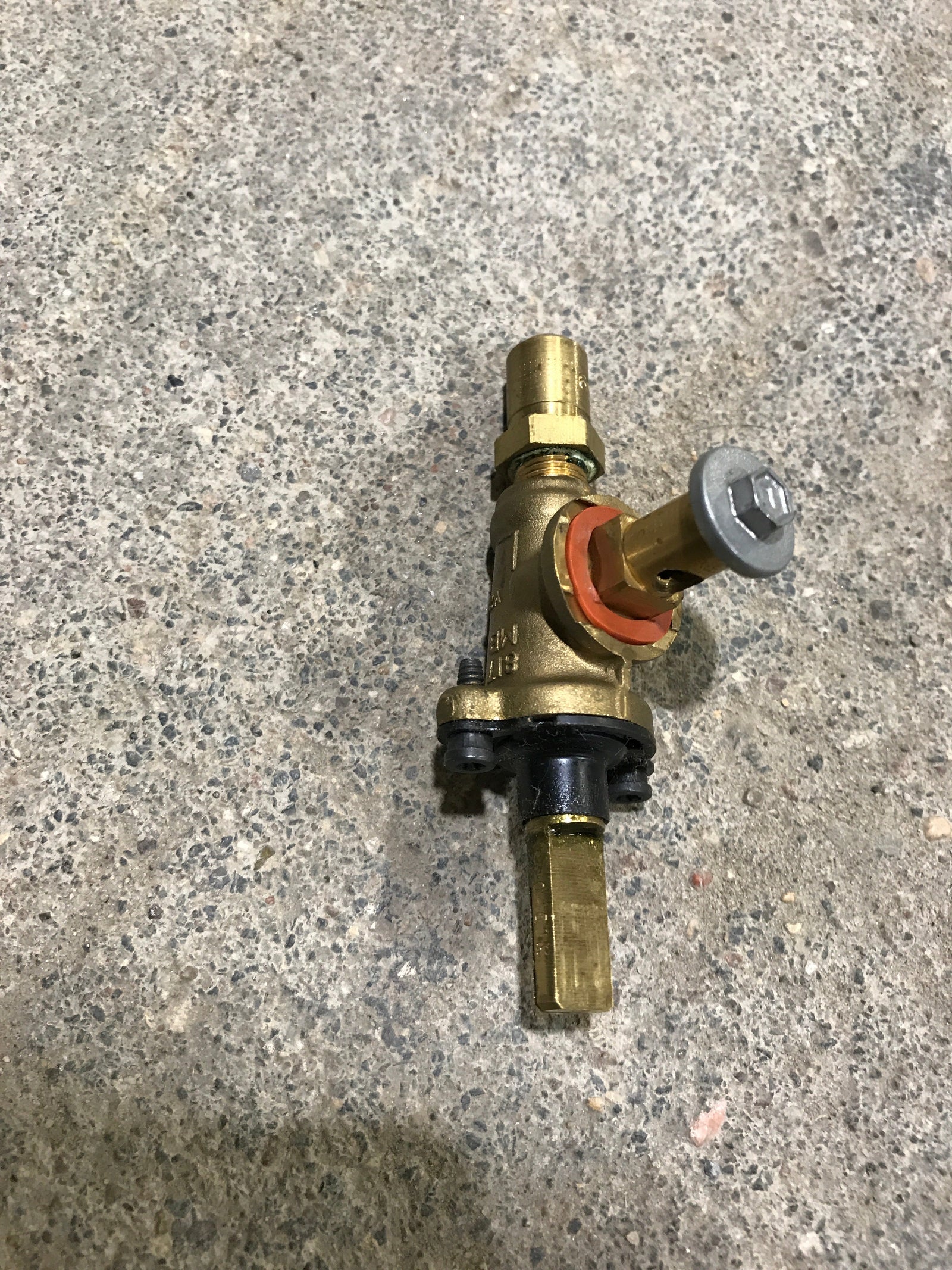 Used Magic Chef Top Burner Valve - 74010756 - 6500 BTU