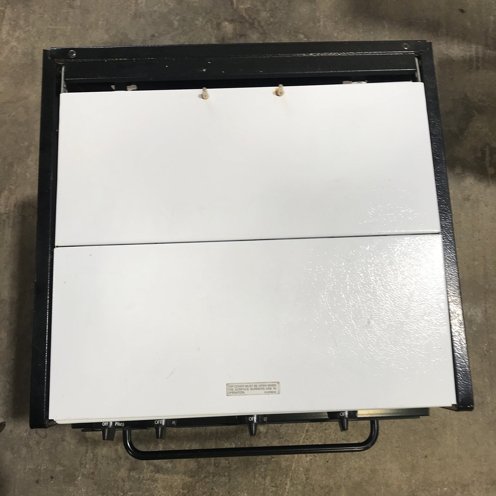 Used Magic Chef RV Range, 3 Burner - 22TW-3BZ