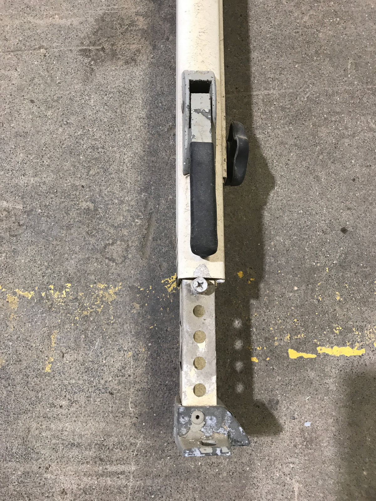 Used Dometic / A&E 8500 Awning Single Manual Arm
