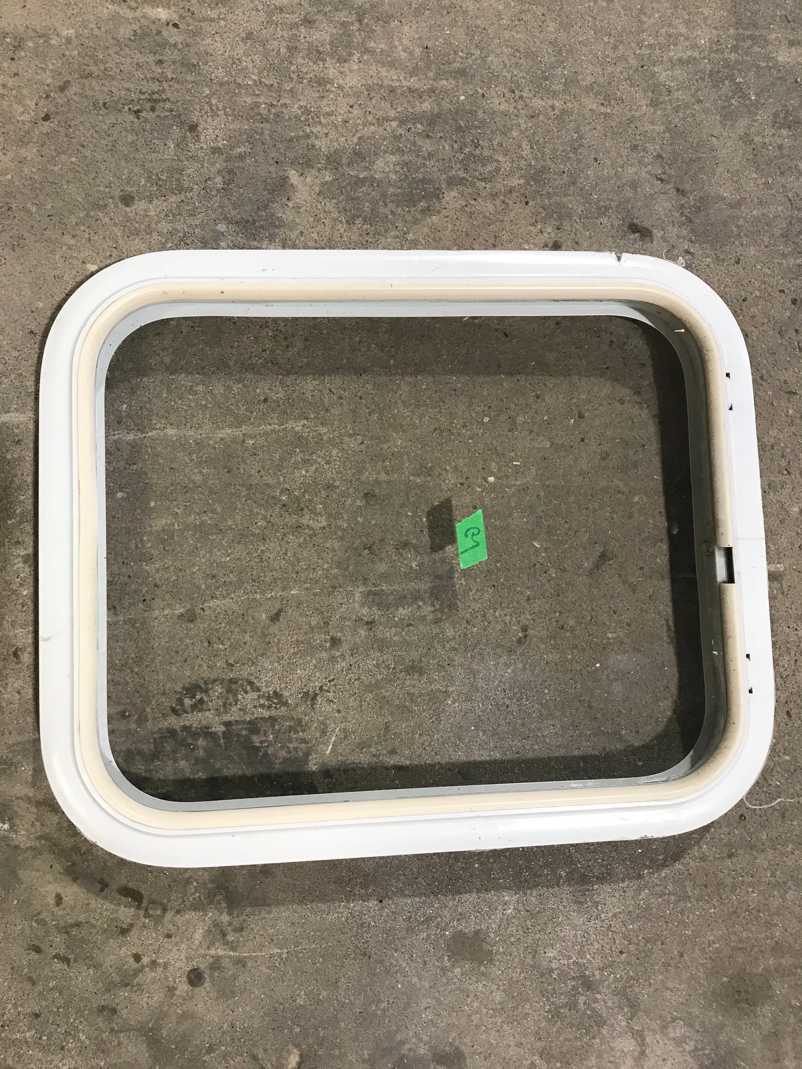 Used White Radius Non Opening Window : 17 1/2