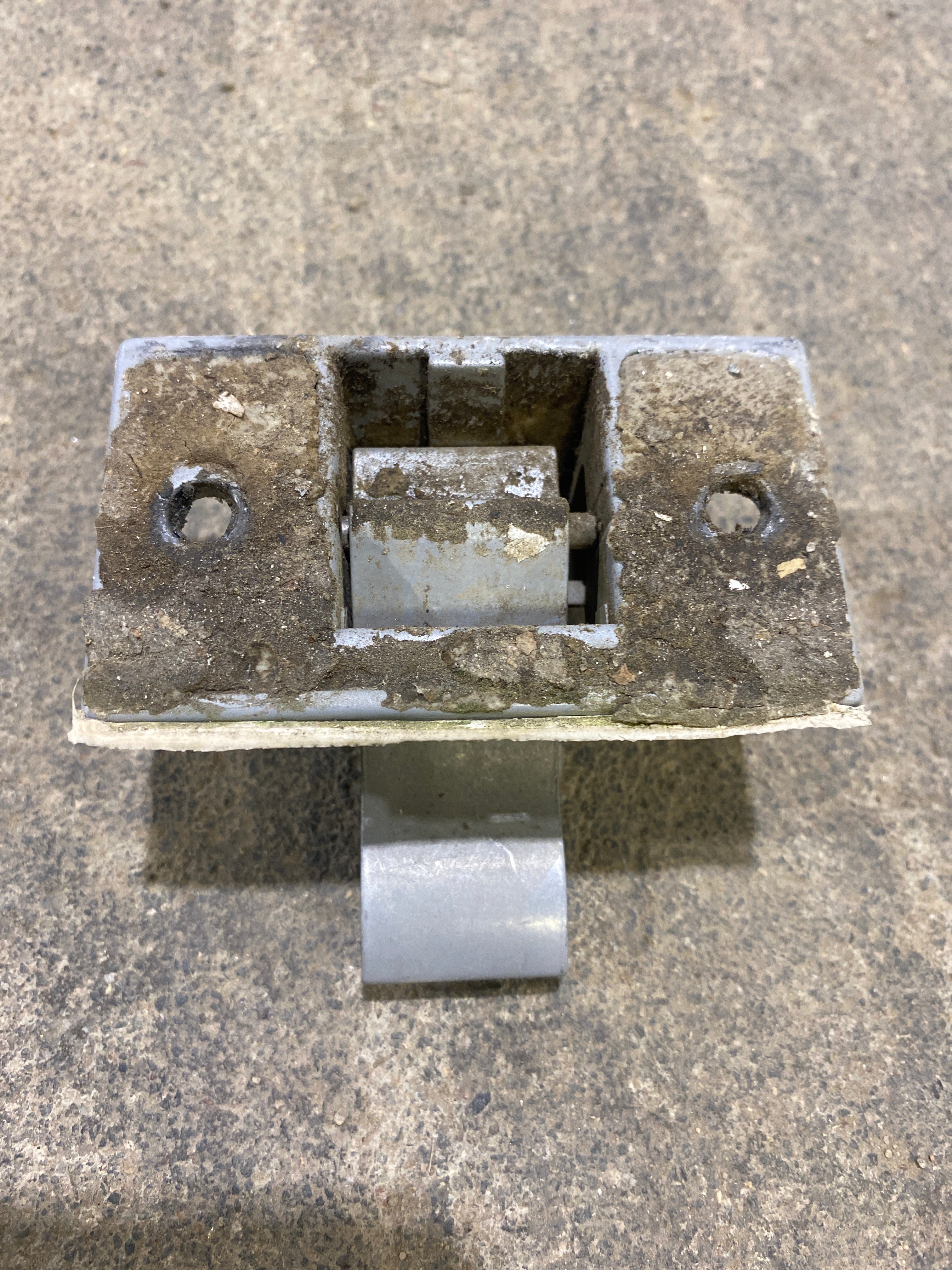 Used Dometic 8500 Awning Bottom Mounting Bracket