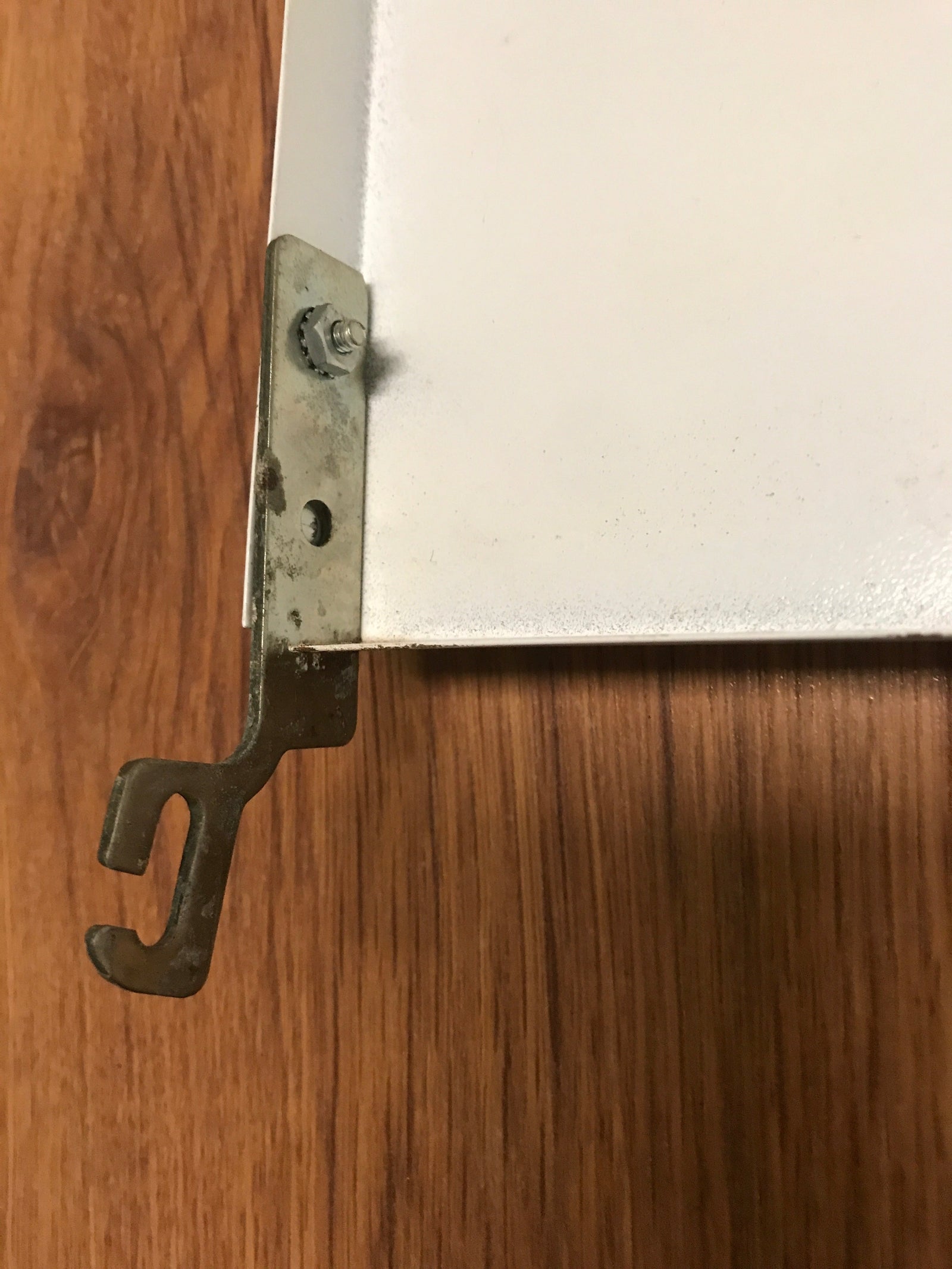 Used Magic Chef Bi-Fold Cover White for 22RA-4Z