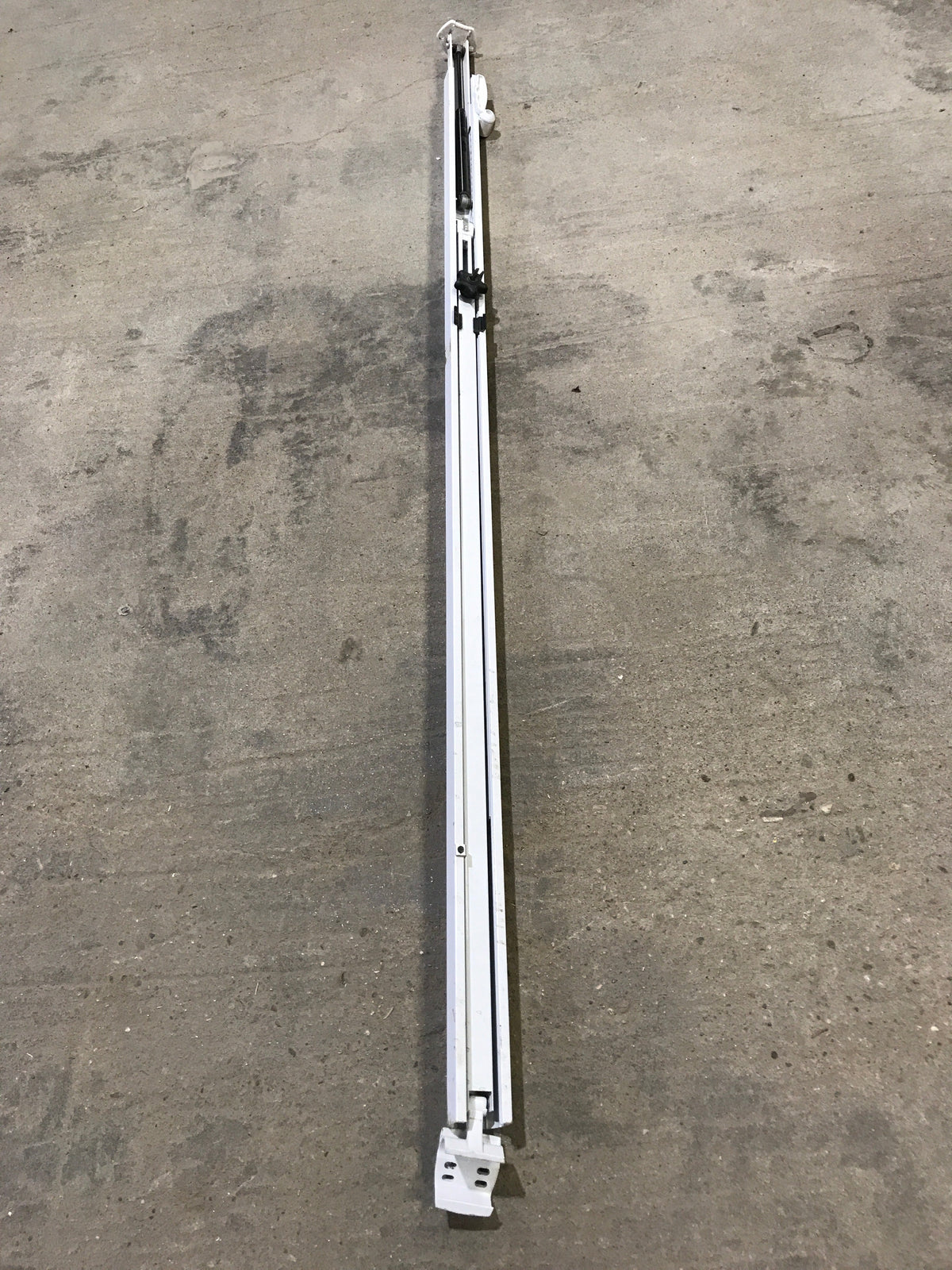 Used Dometic Sunchaser II Single Manual Arm